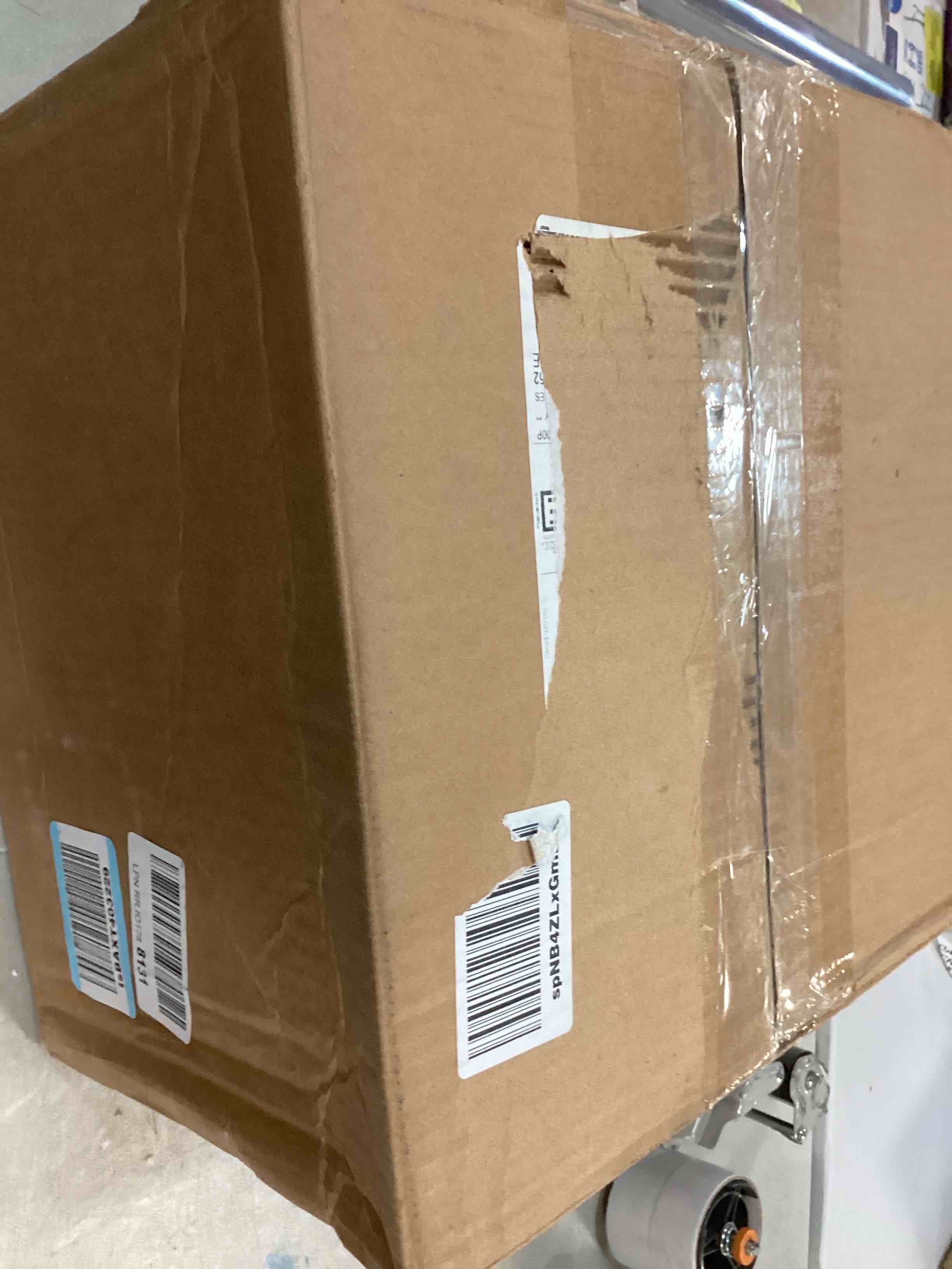https://s3.amazonaws.com/lotting-images-prod/bidfta/ORG5718036_1715372110520.jpeg