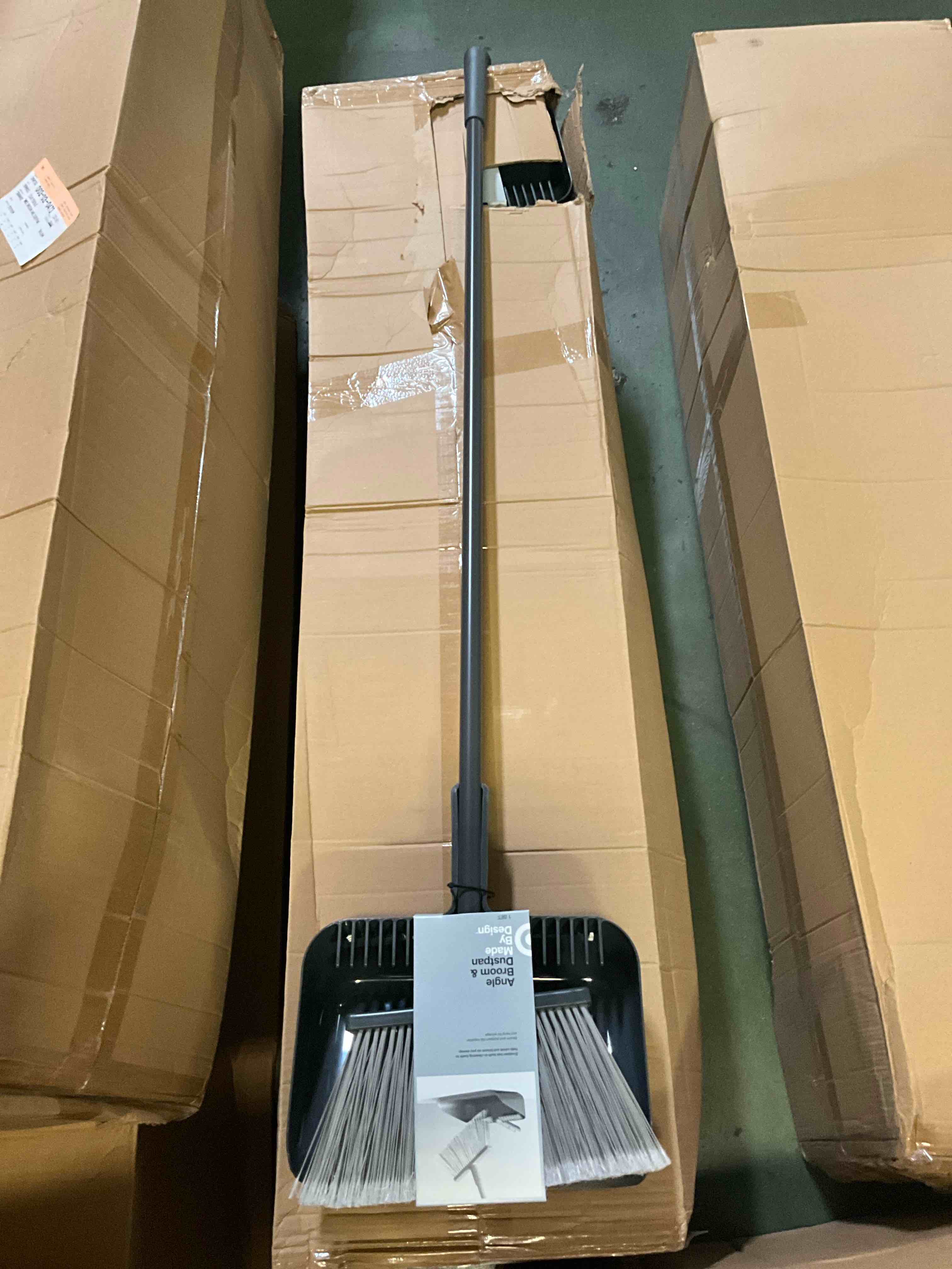 https://s3.amazonaws.com/lotting-images-prod/bidfta/ORG5719900_1715794085315.jpeg