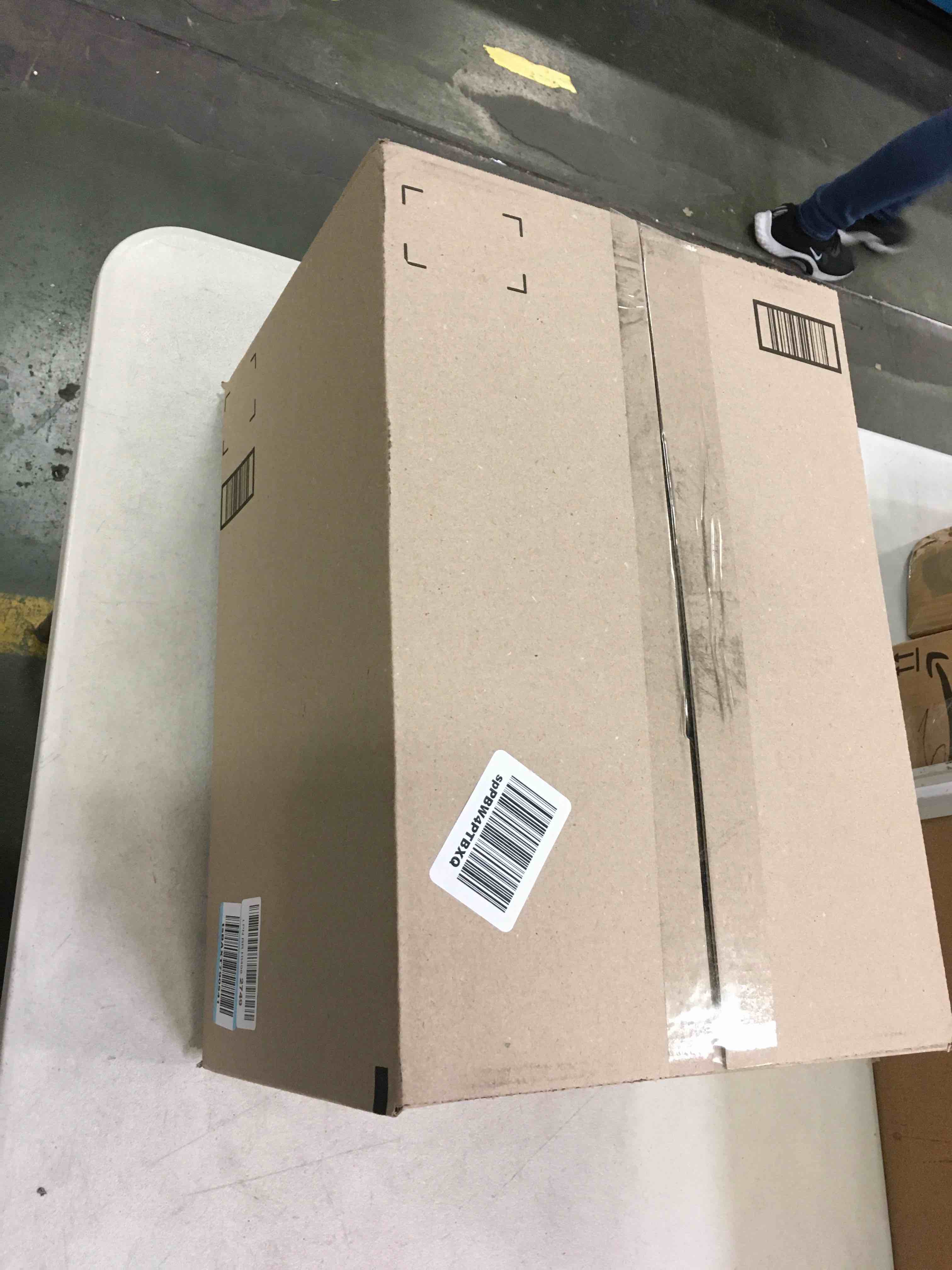https://s3.amazonaws.com/lotting-images-prod/bidfta/ORG5720195_1707405596101.jpeg