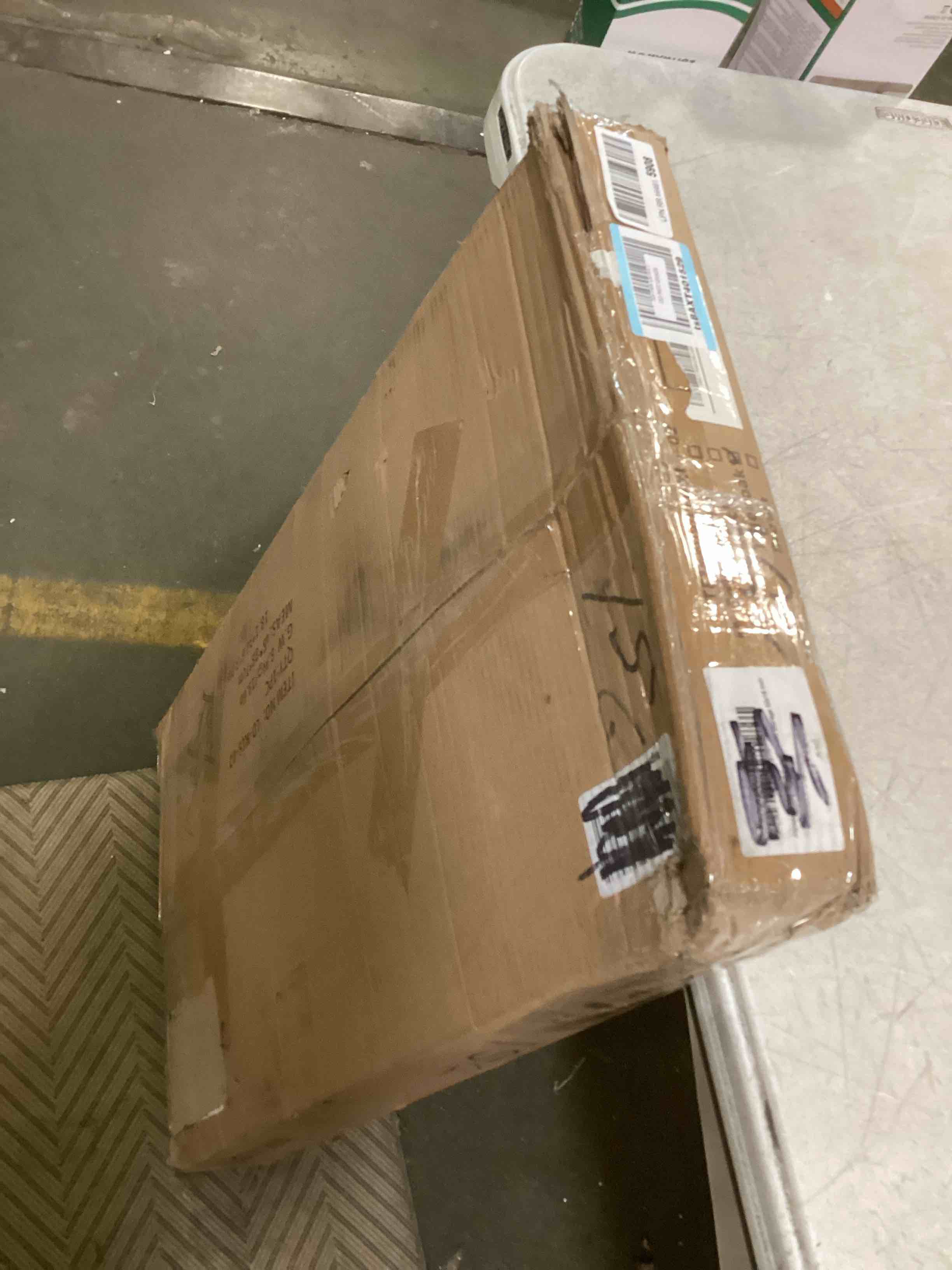 https://s3.amazonaws.com/lotting-images-prod/bidfta/ORG5720539_1707498230134.jpeg