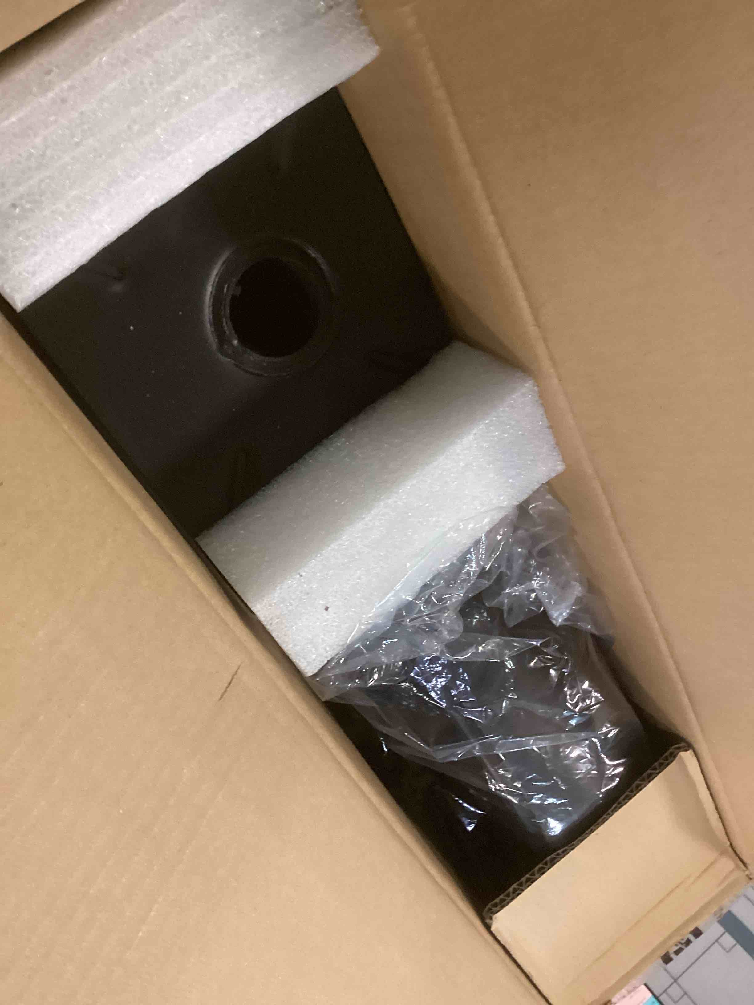 https://s3.amazonaws.com/lotting-images-prod/bidfta/ORG5720671_1707512429931.jpeg