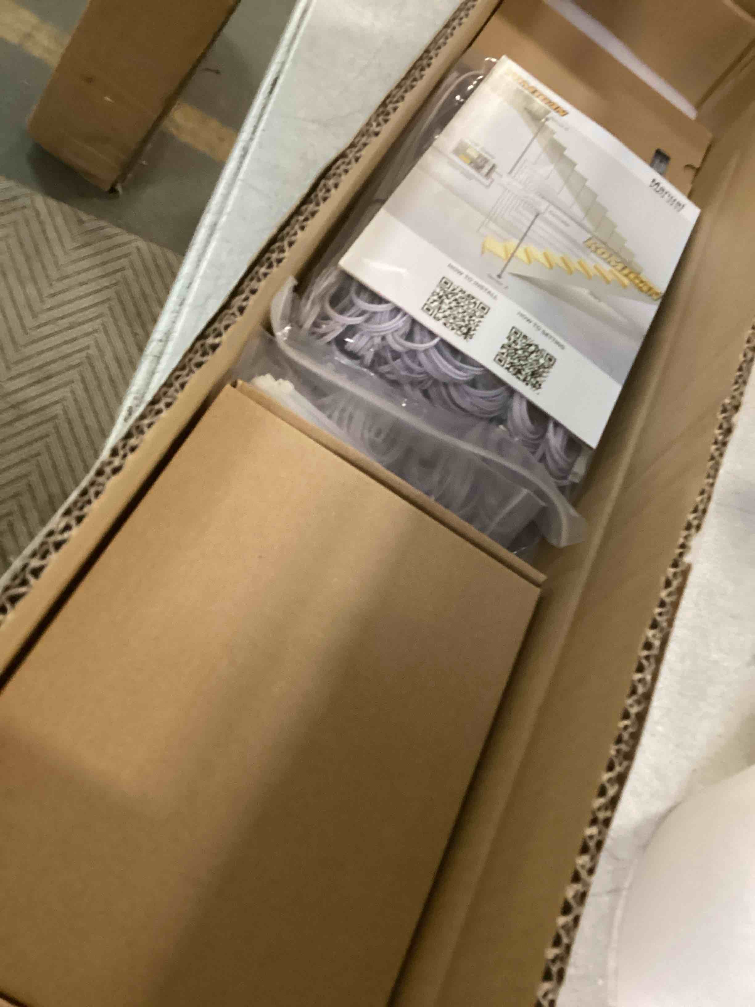 https://s3.amazonaws.com/lotting-images-prod/bidfta/ORG5720685_1707513593038.jpeg