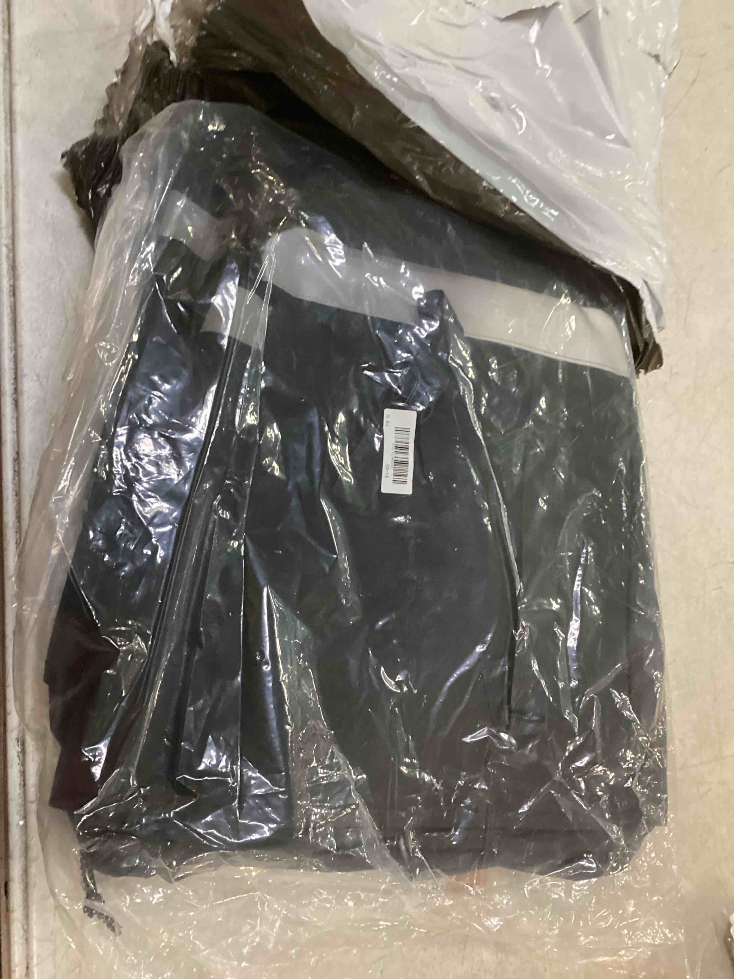 https://s3.amazonaws.com/lotting-images-prod/bidfta/ORG5720819_1707582300440.jpeg