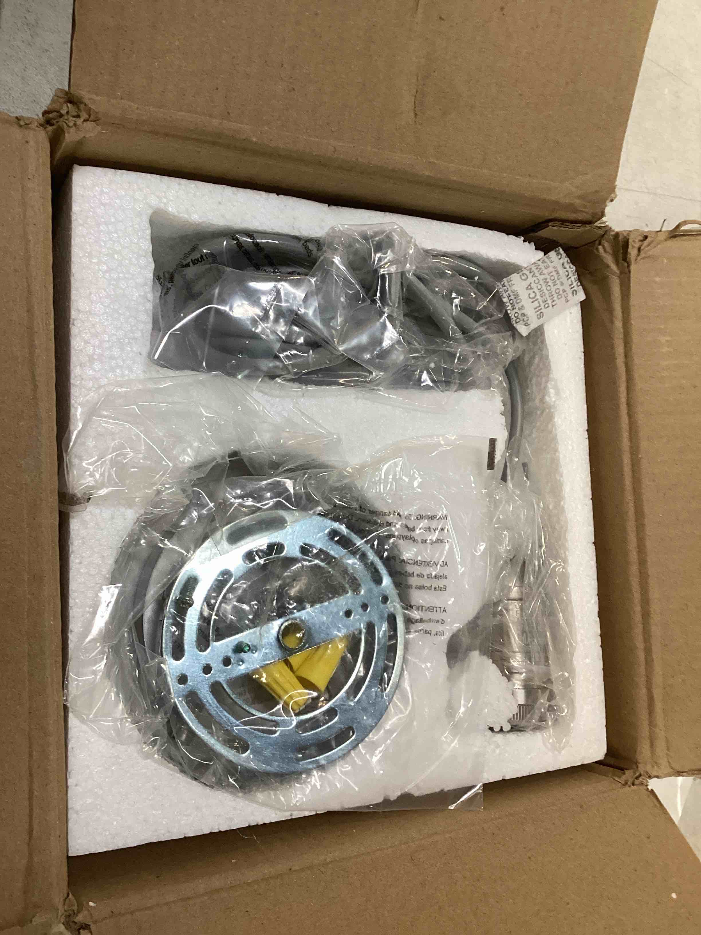 https://s3.amazonaws.com/lotting-images-prod/bidfta/ORG5720829_1707582827833.jpeg