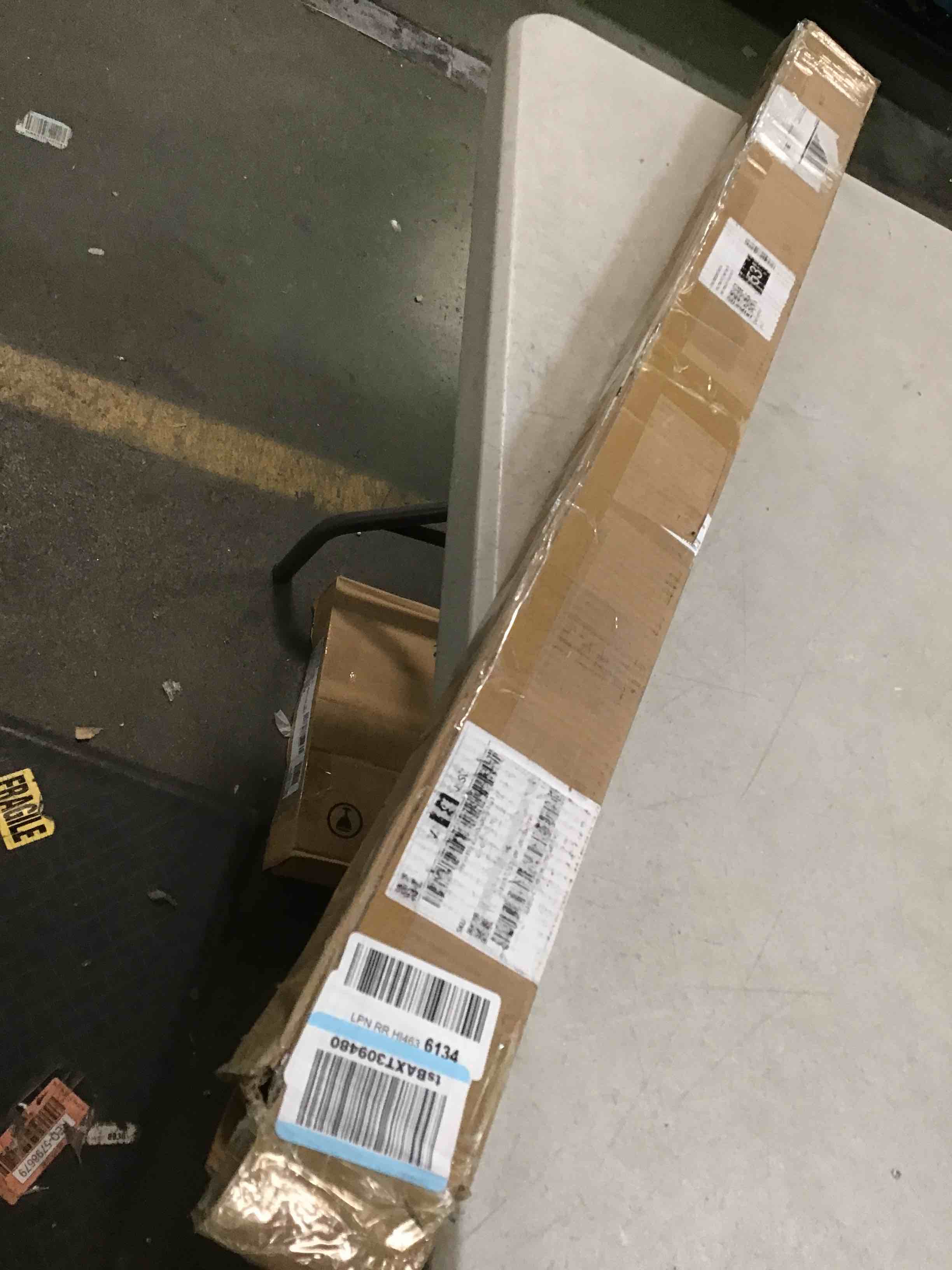 https://s3.amazonaws.com/lotting-images-prod/bidfta/ORG5721319_1707831275178.jpeg