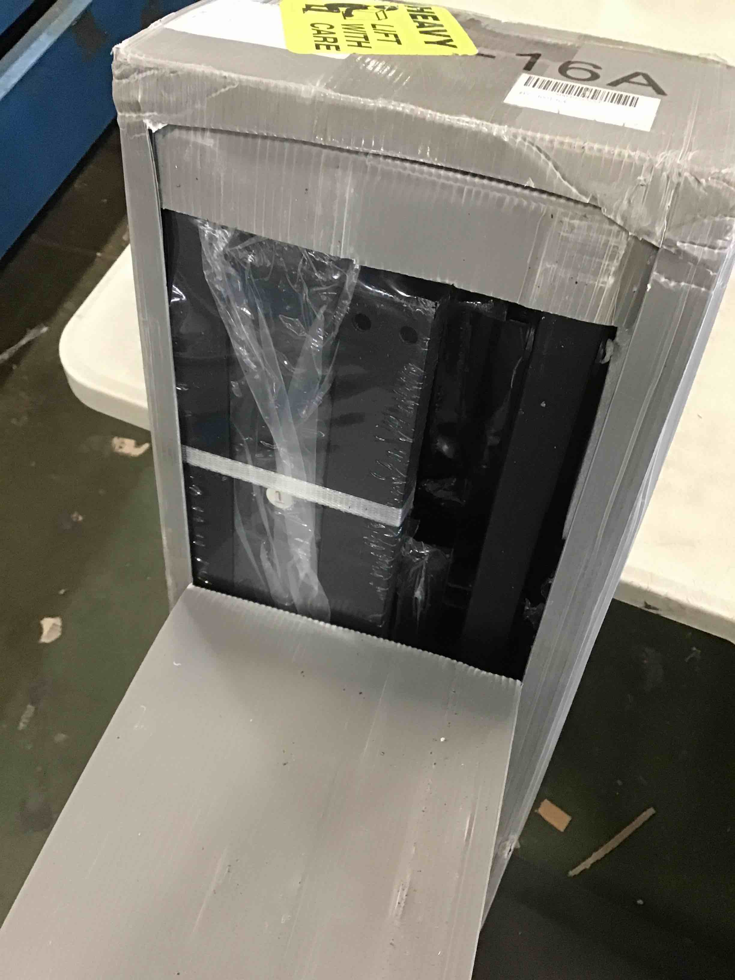 https://s3.amazonaws.com/lotting-images-prod/bidfta/ORG5721934_1707921859886.jpeg