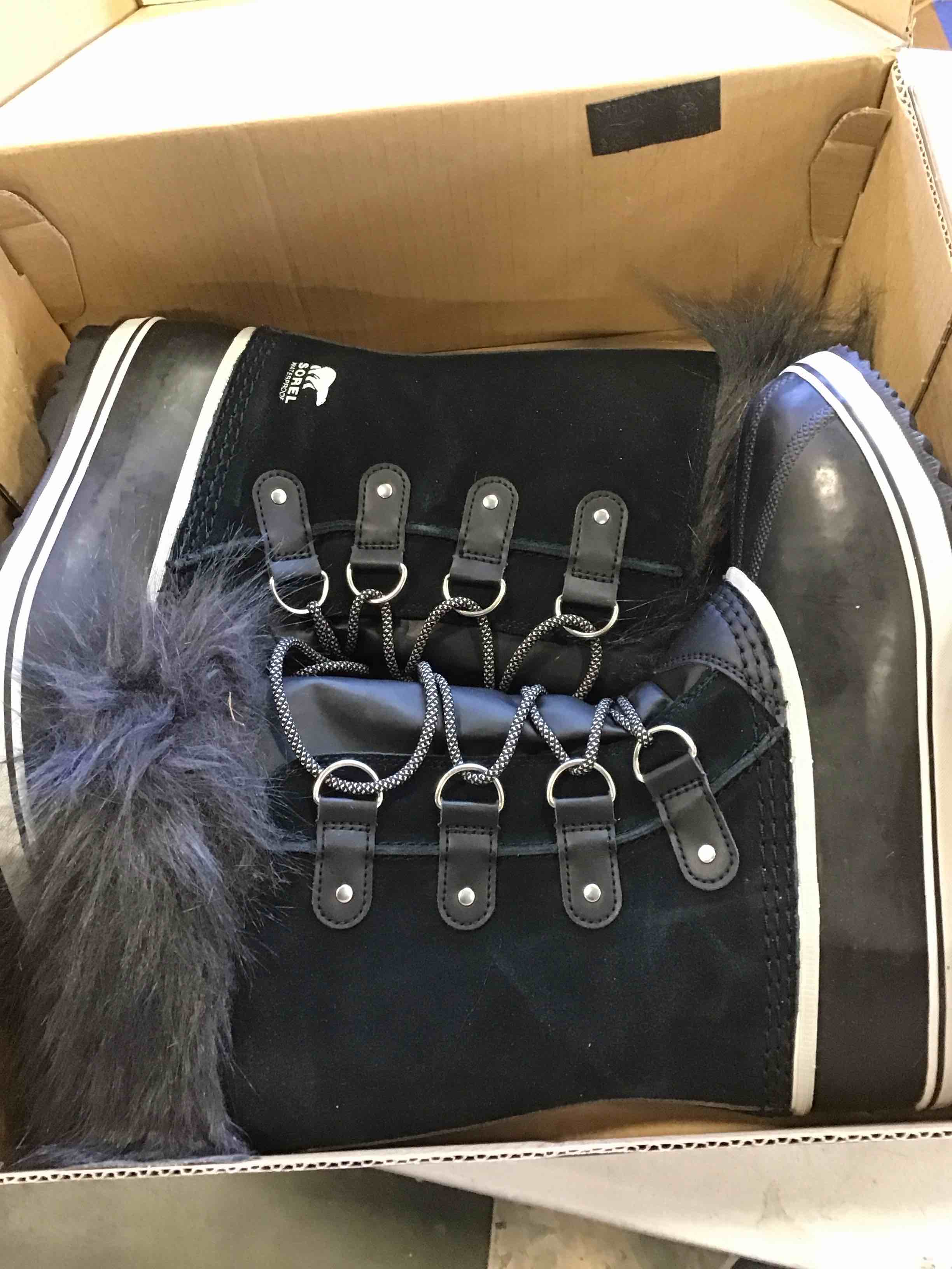 https://s3.amazonaws.com/lotting-images-prod/bidfta/ORG5723513_1708444608043.jpeg