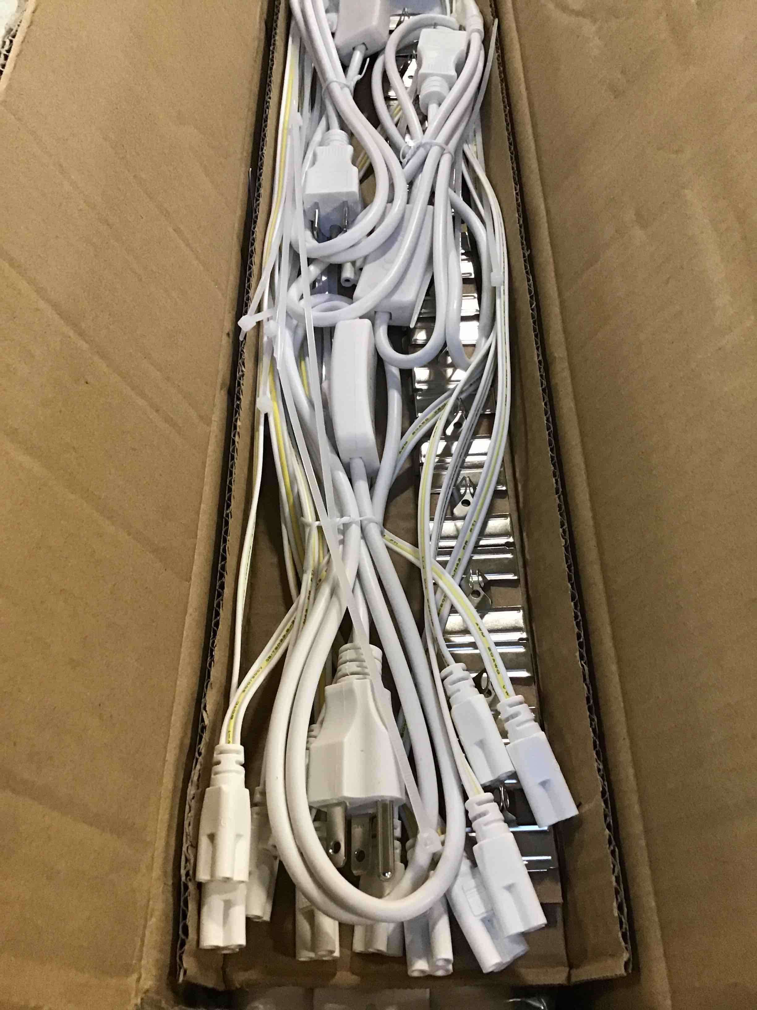 https://s3.amazonaws.com/lotting-images-prod/bidfta/ORG5724835_1707943117278.jpeg
