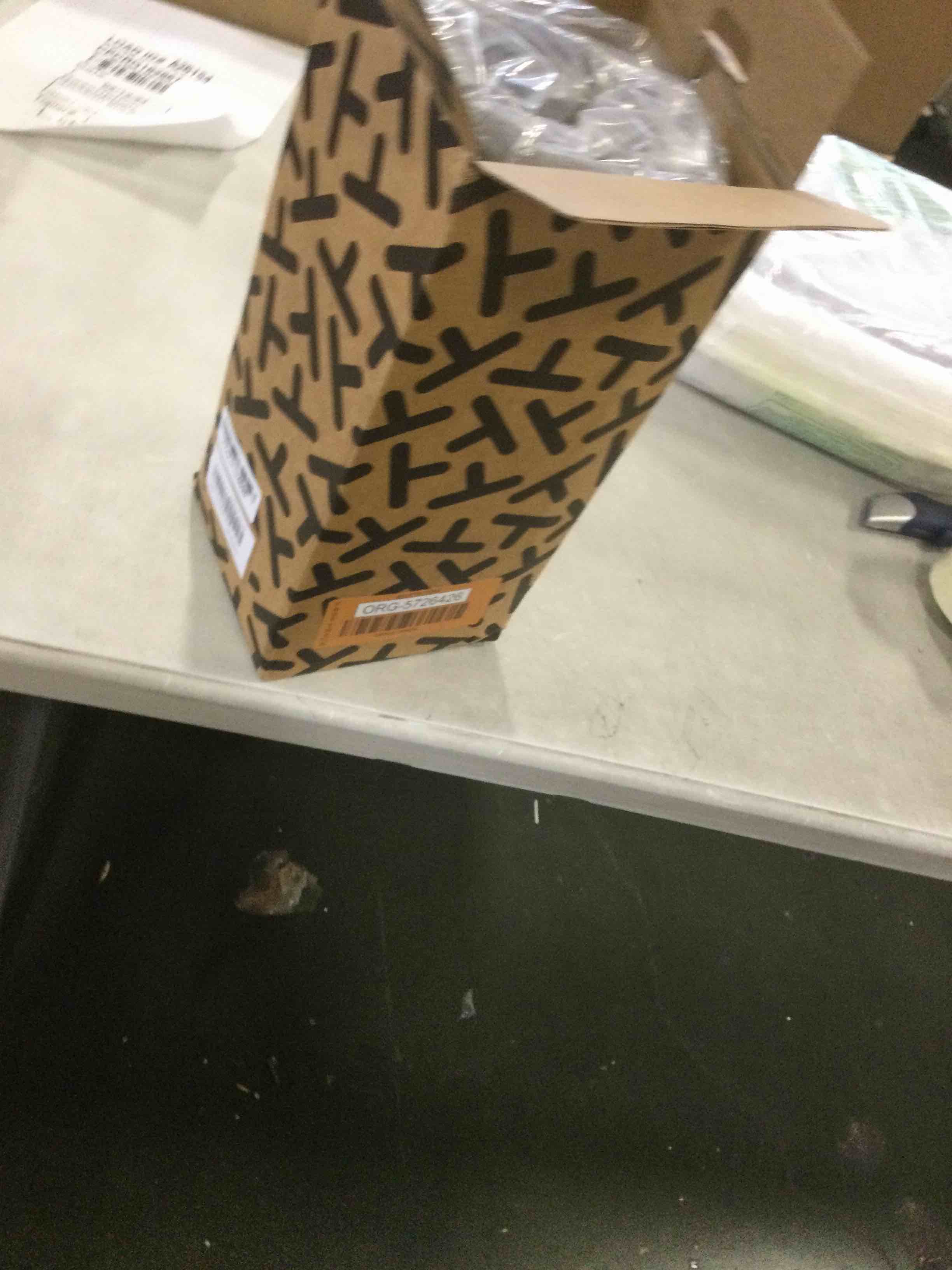 https://s3.amazonaws.com/lotting-images-prod/bidfta/ORG5726426_1708113869290.jpeg