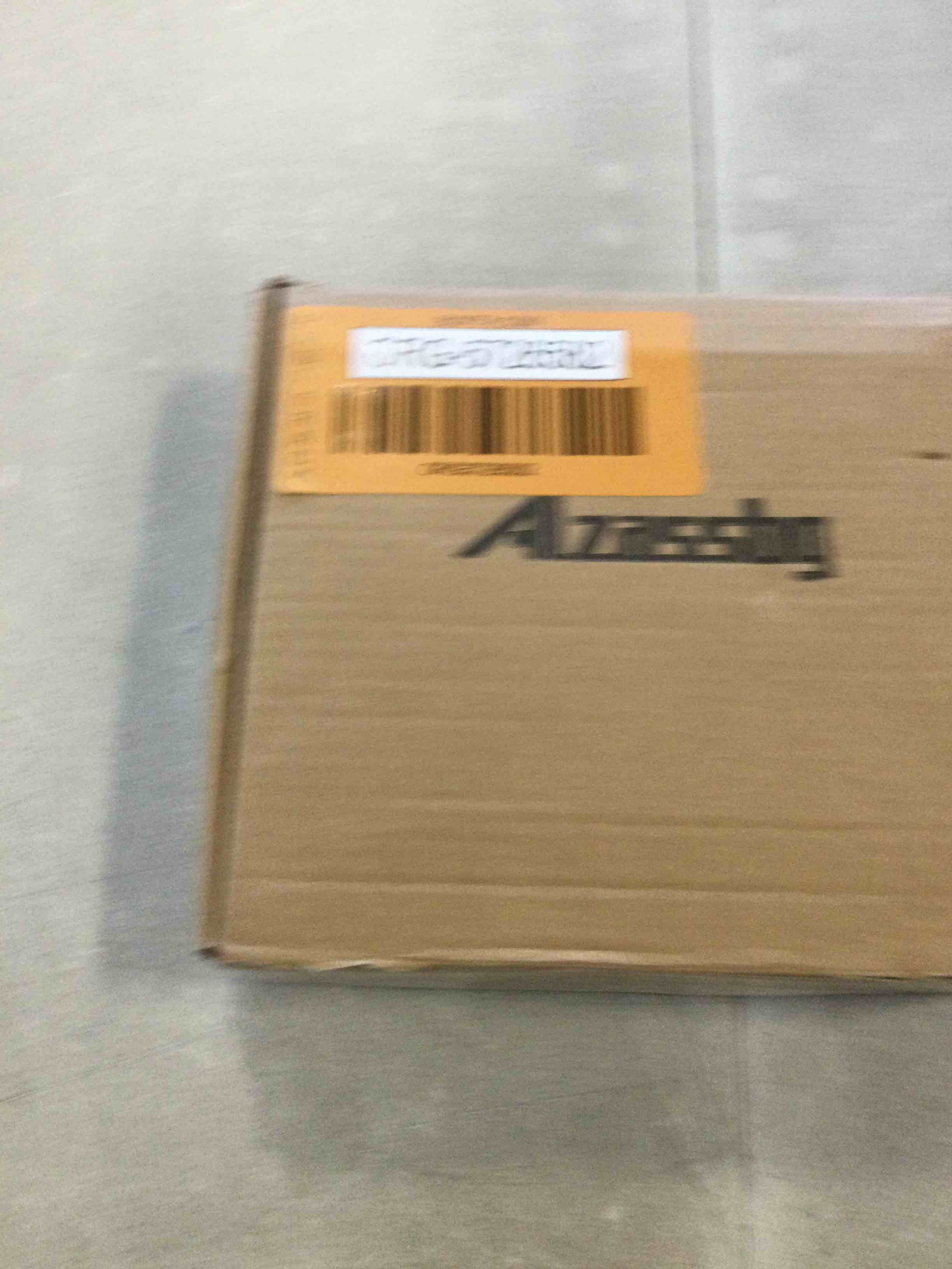 https://s3.amazonaws.com/lotting-images-prod/bidfta/ORG5726582_1708374655702.jpeg
