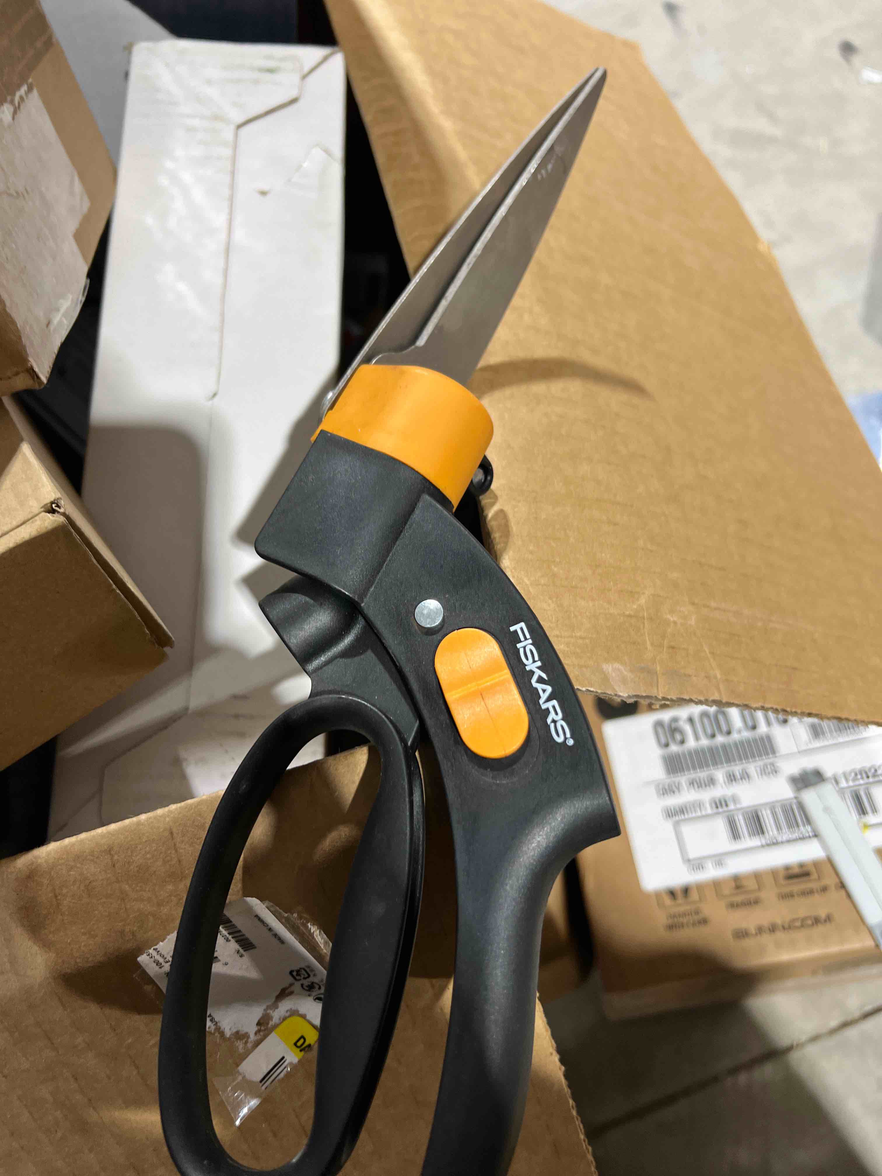 https://s3.amazonaws.com/lotting-images-prod/bidfta/ORG5729600_1714176947458.jpeg