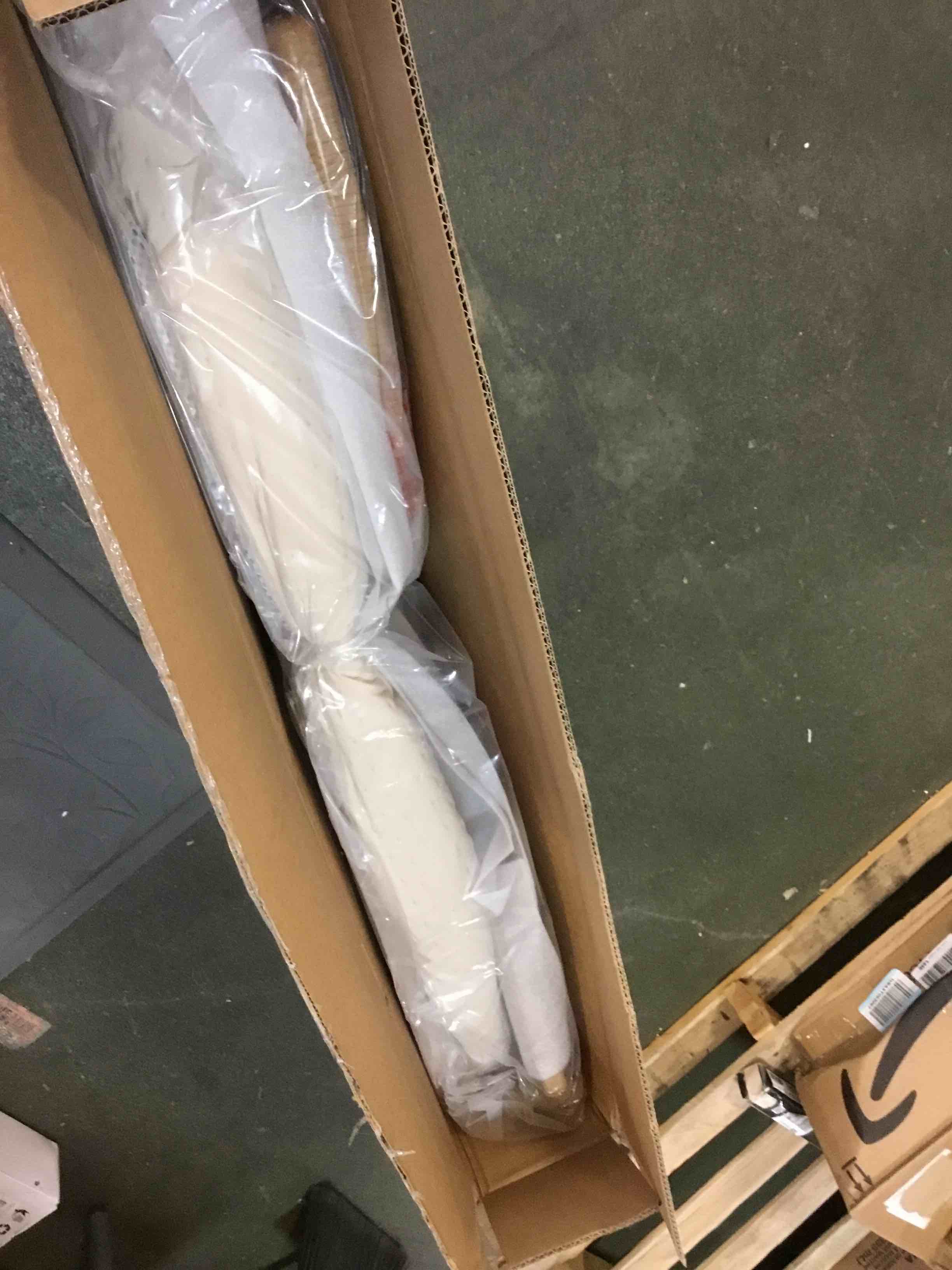 https://s3.amazonaws.com/lotting-images-prod/bidfta/ORG5730537_1707315630236.jpeg