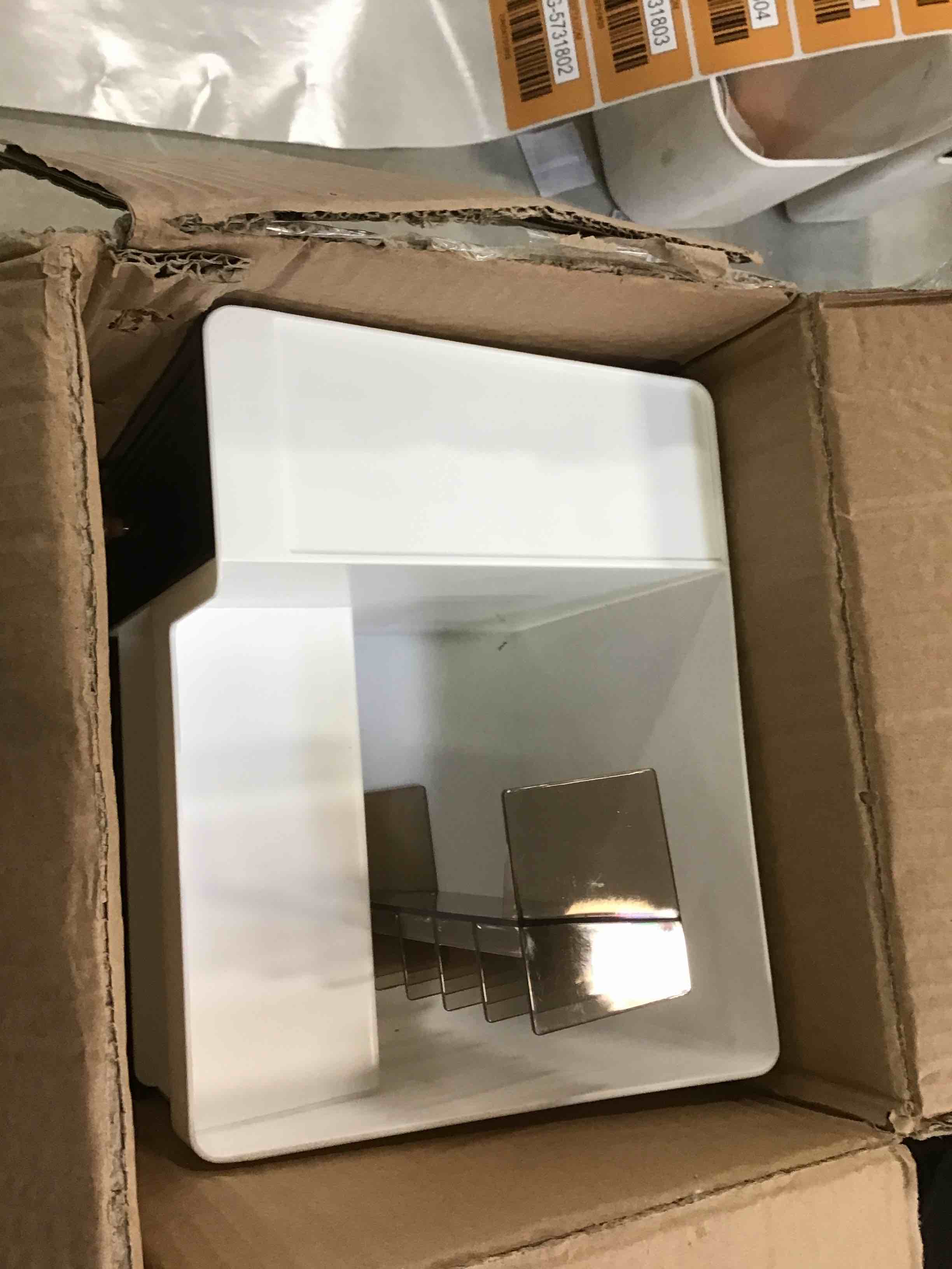 https://s3.amazonaws.com/lotting-images-prod/bidfta/ORG5731801_1707944196073.jpeg
