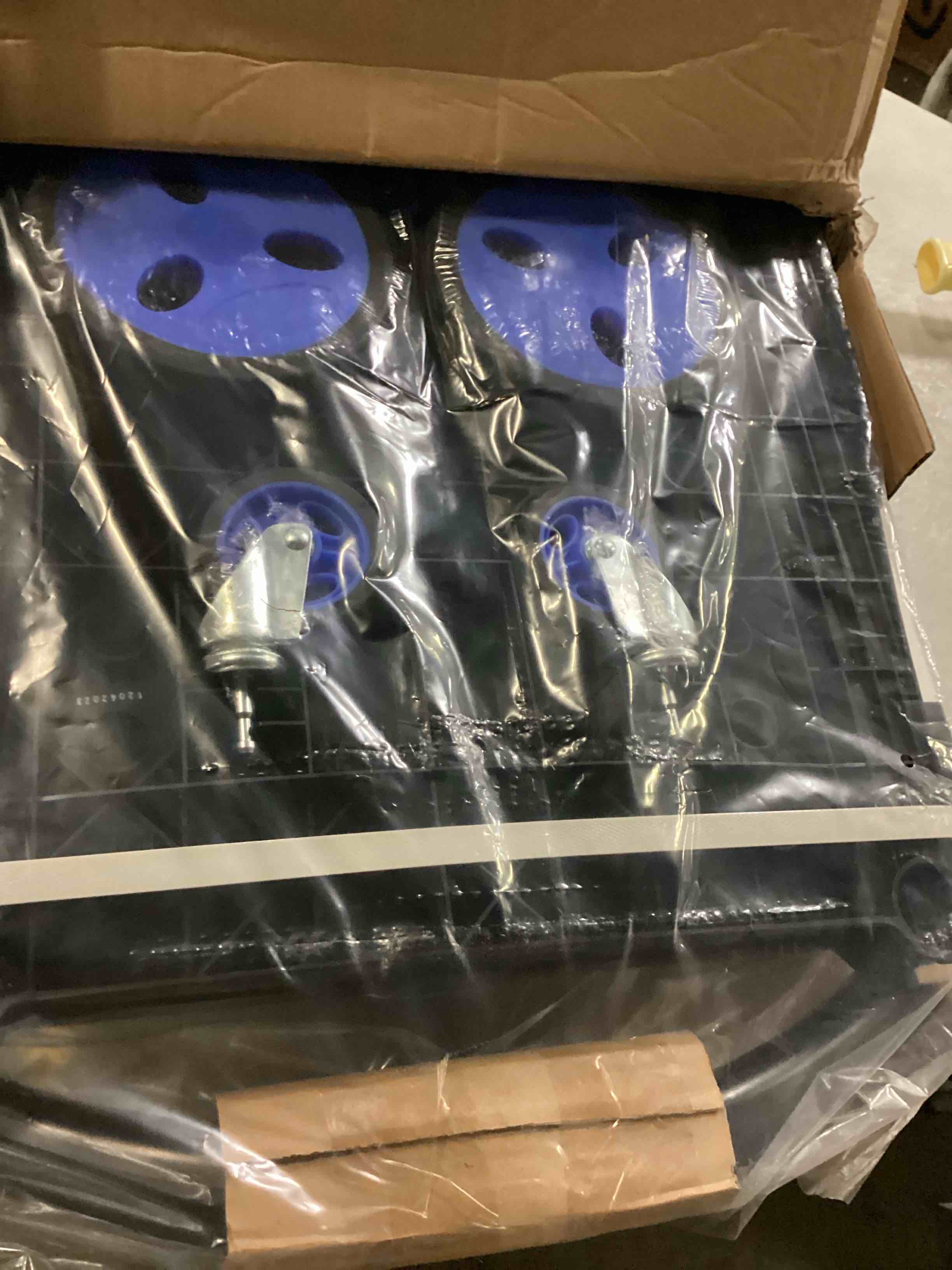 https://s3.amazonaws.com/lotting-images-prod/bidfta/ORG5732146_1716044971832.jpeg