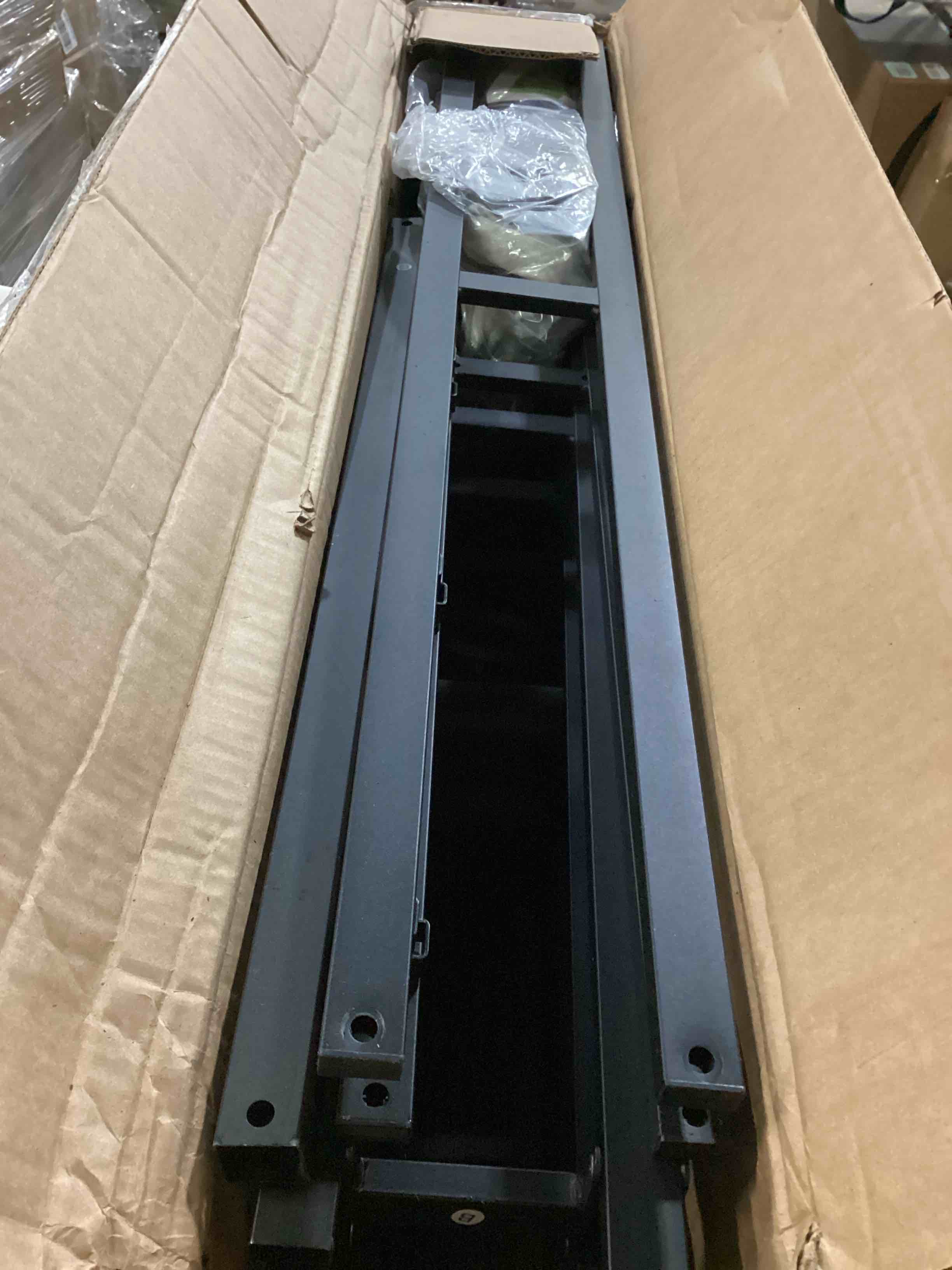 https://s3.amazonaws.com/lotting-images-prod/bidfta/ORG5732219_1716208102925.jpeg