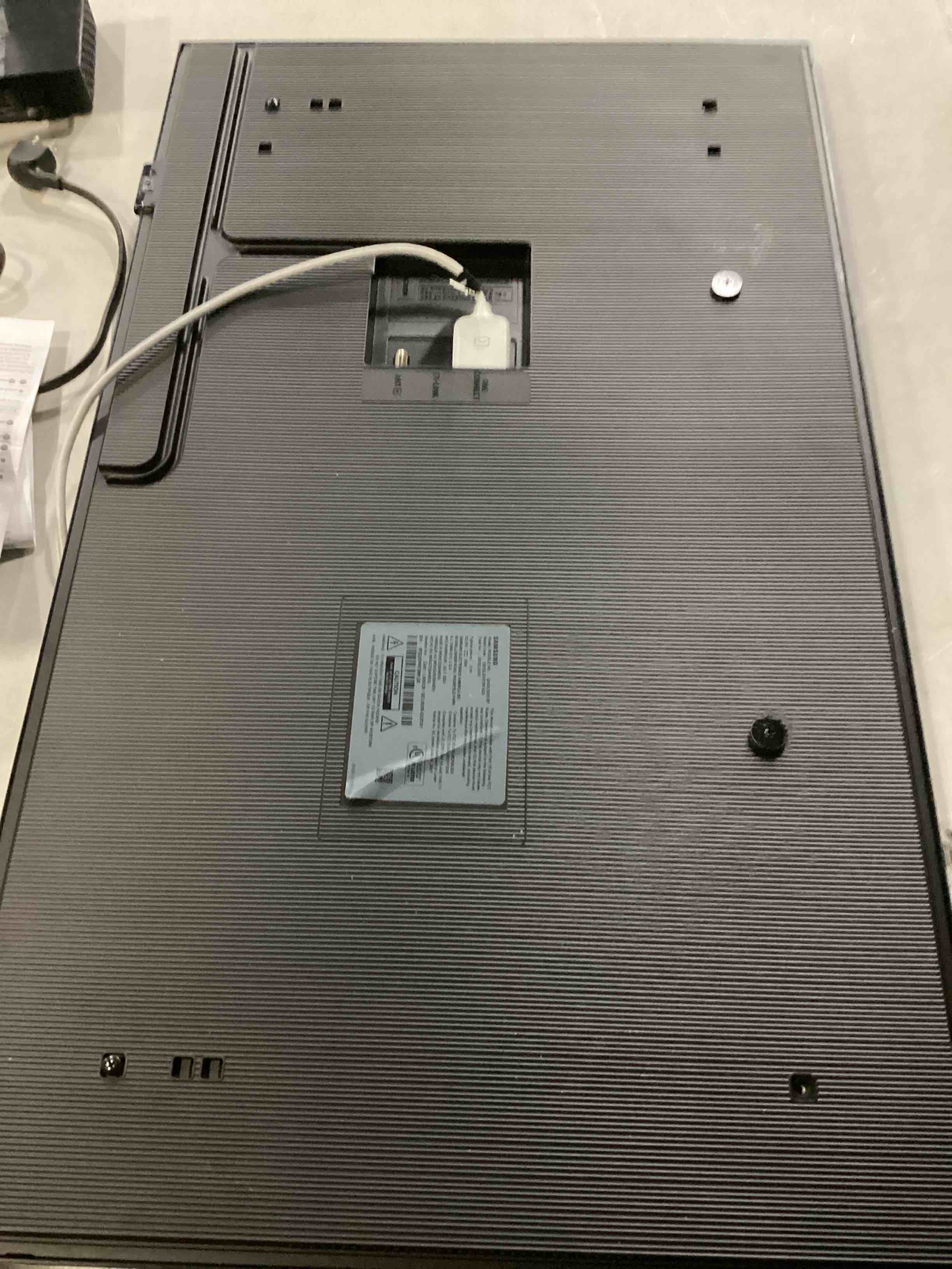 https://s3.amazonaws.com/lotting-images-prod/bidfta/ORG5732647_1716489158908.jpeg