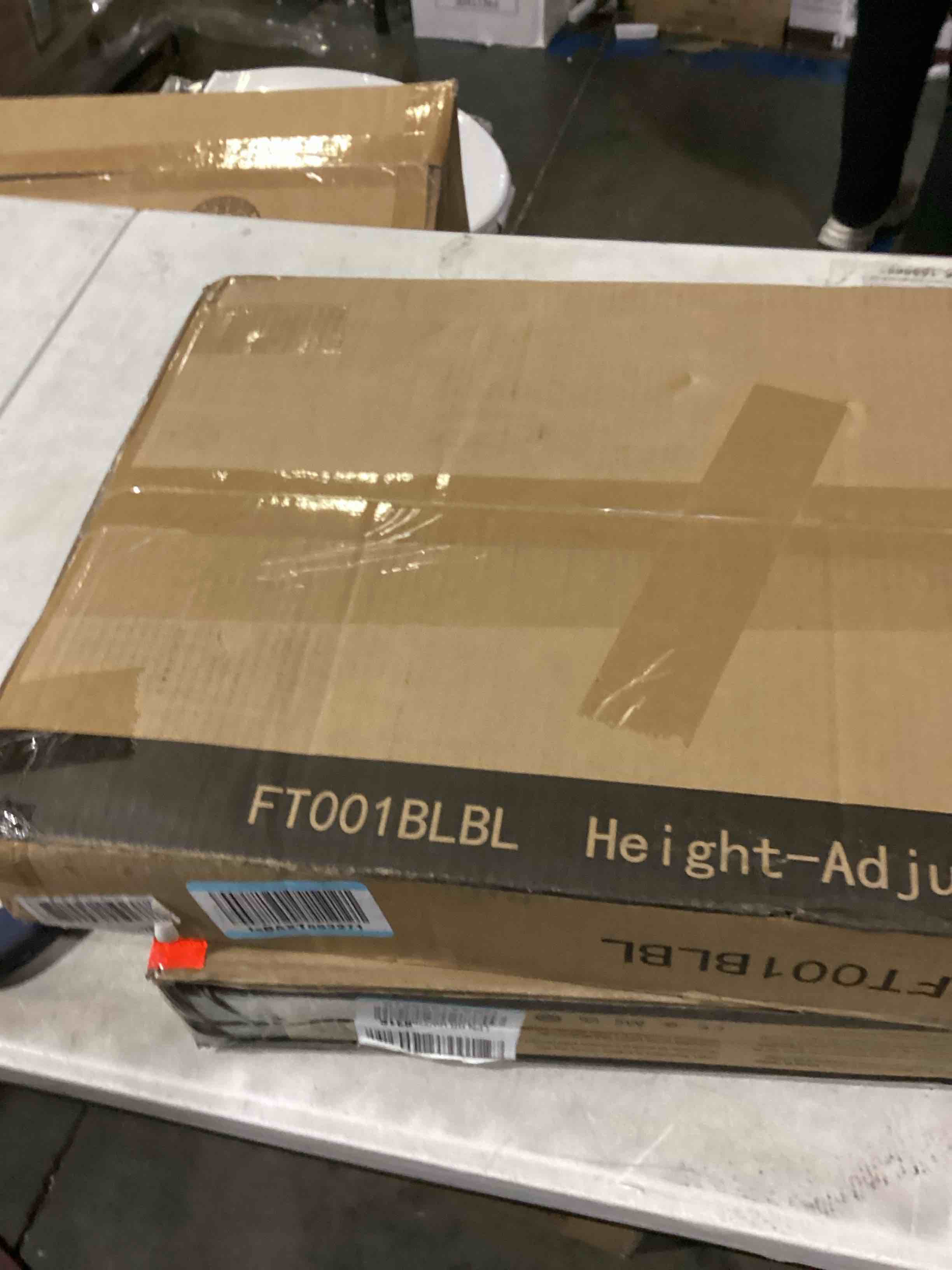 https://s3.amazonaws.com/lotting-images-prod/bidfta/ORG5735406_1716561683372.jpeg