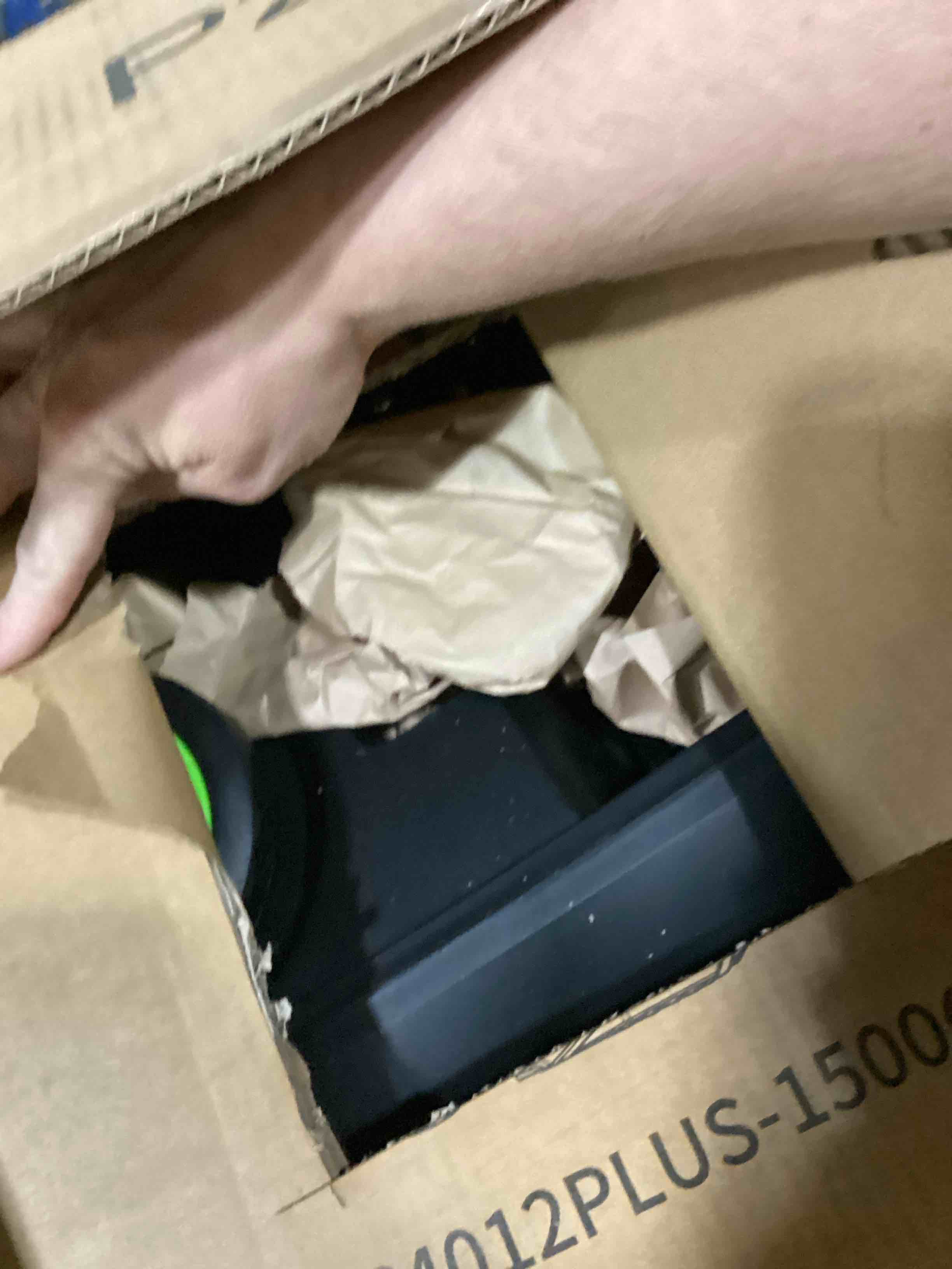 https://s3.amazonaws.com/lotting-images-prod/bidfta/ORG5735419_1716563877979.jpeg