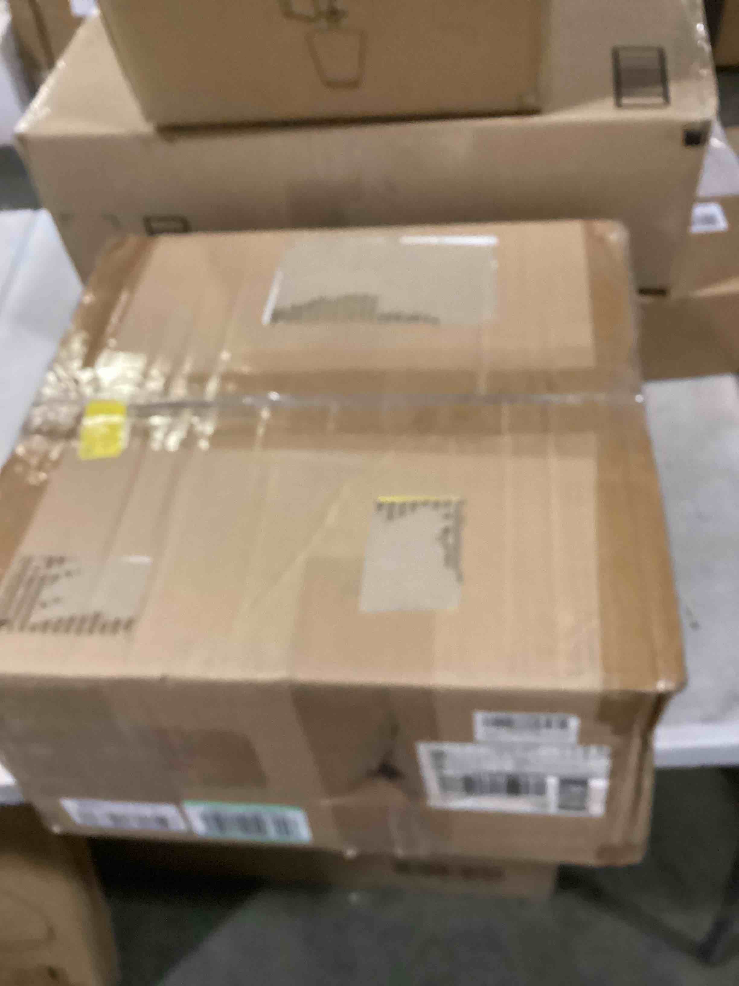 https://s3.amazonaws.com/lotting-images-prod/bidfta/ORG5735809_1717094927071.jpeg