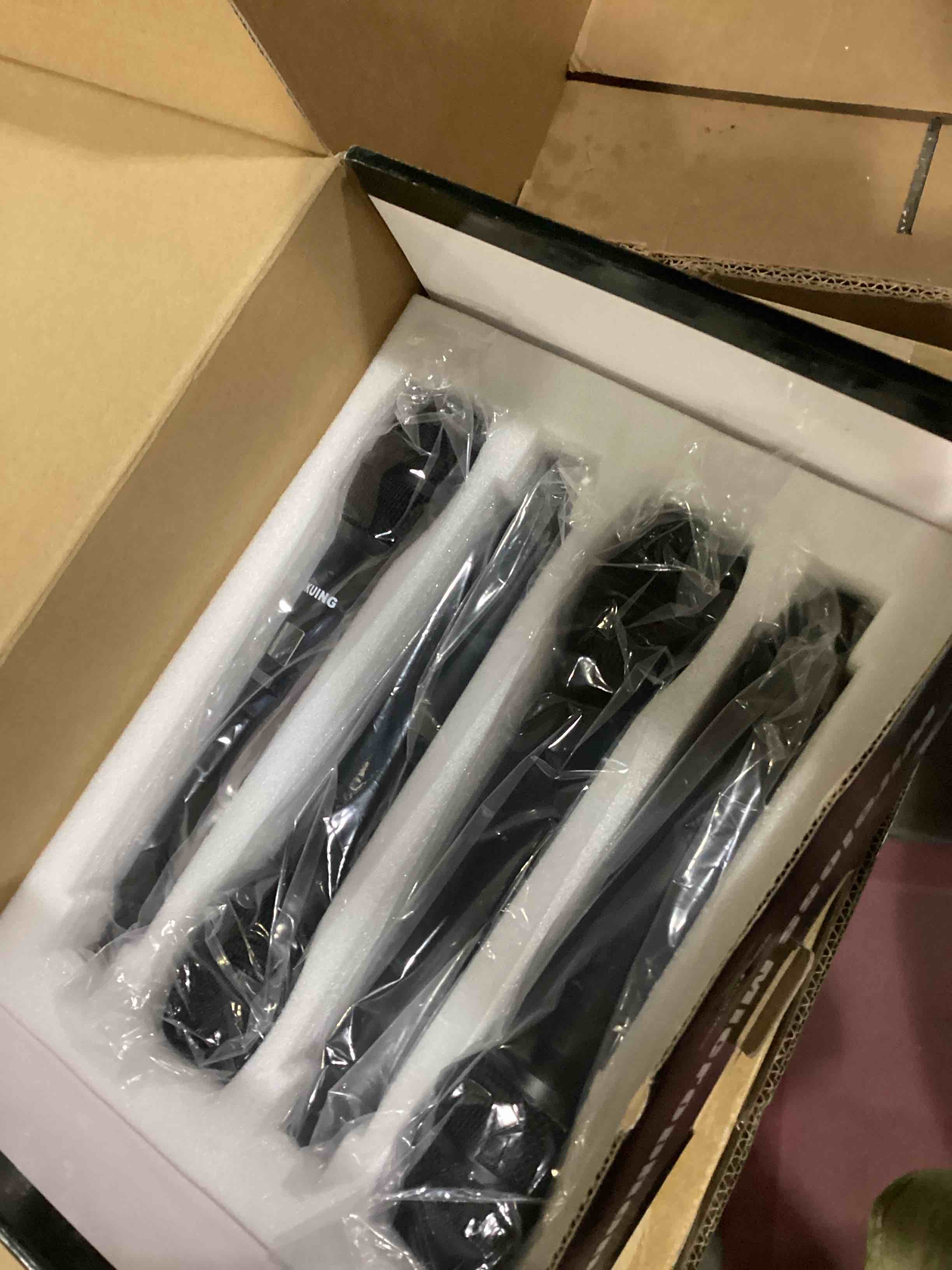 https://s3.amazonaws.com/lotting-images-prod/bidfta/ORG5736024_1717426058751.jpeg