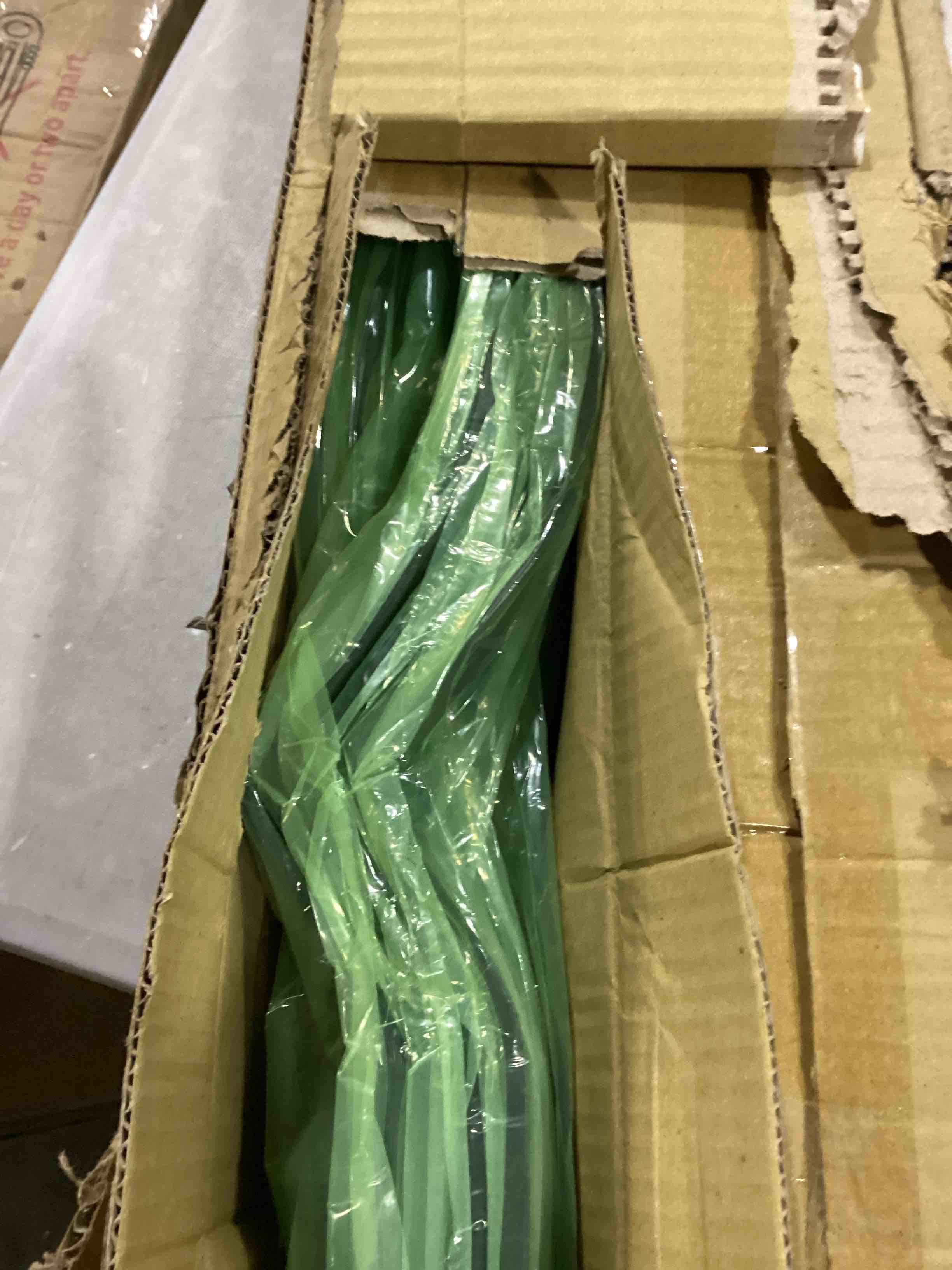 https://s3.amazonaws.com/lotting-images-prod/bidfta/ORG5736659_1715949511639.jpeg