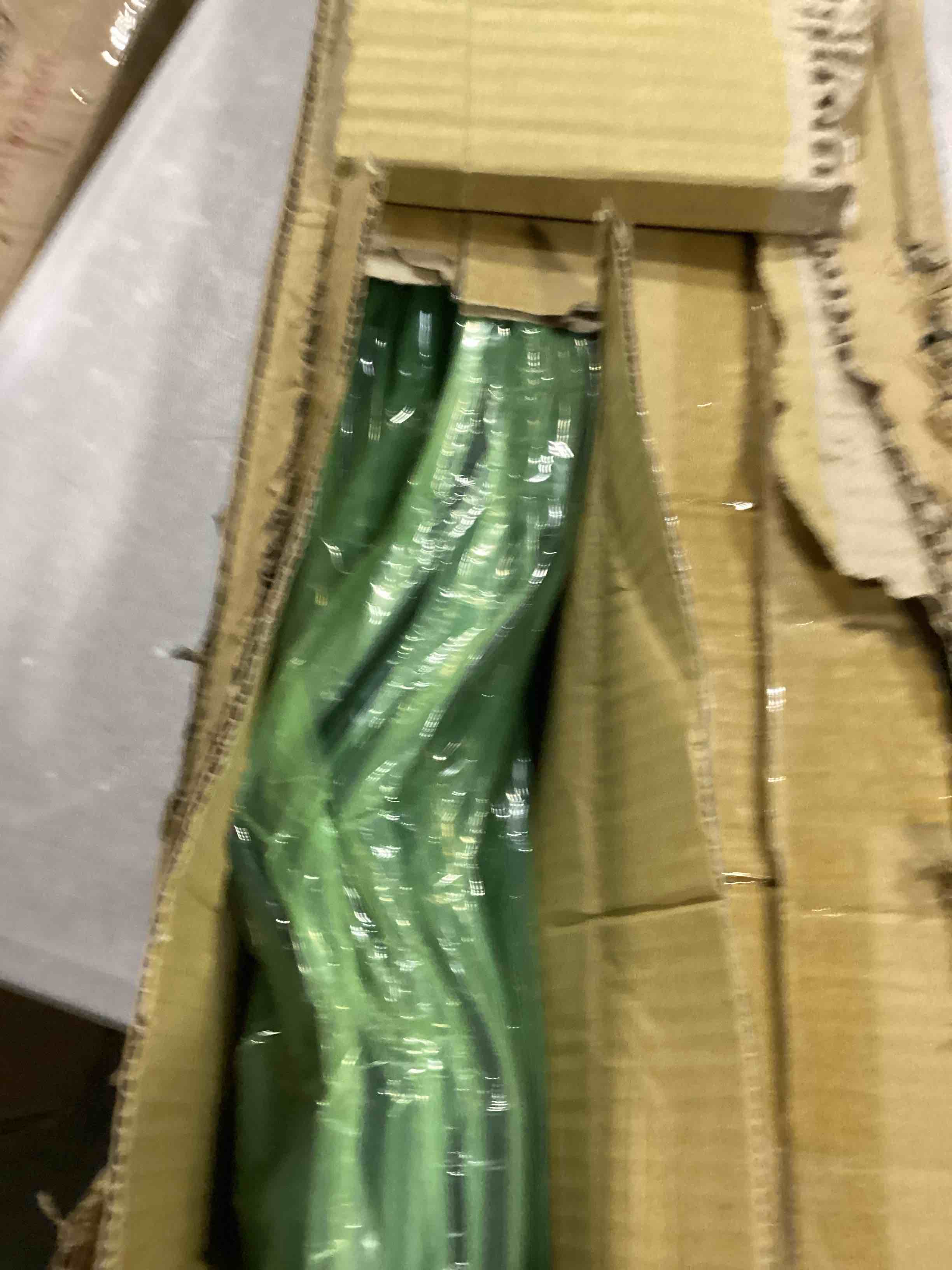 https://s3.amazonaws.com/lotting-images-prod/bidfta/ORG5736659_1715949512746.jpeg