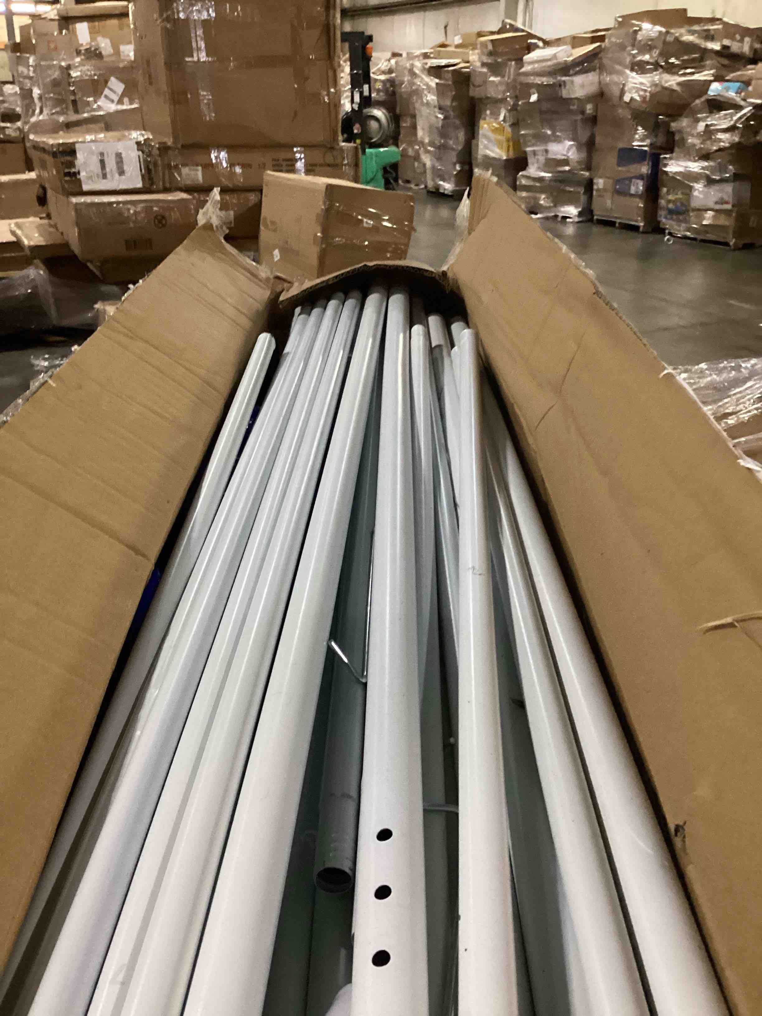 https://s3.amazonaws.com/lotting-images-prod/bidfta/ORG5737186_1716475462733.jpeg