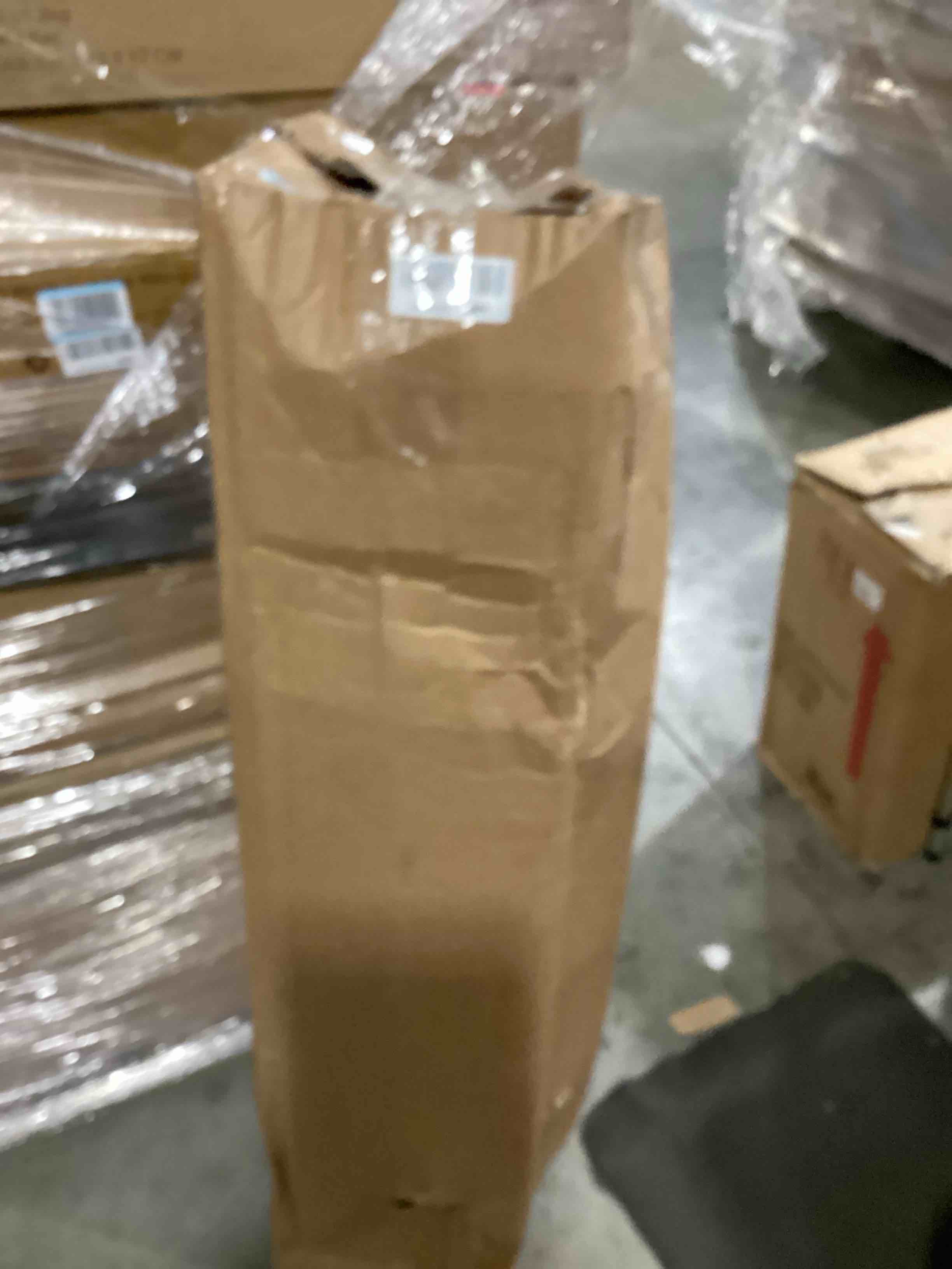 https://s3.amazonaws.com/lotting-images-prod/bidfta/ORG5737609_1717165626460.jpeg