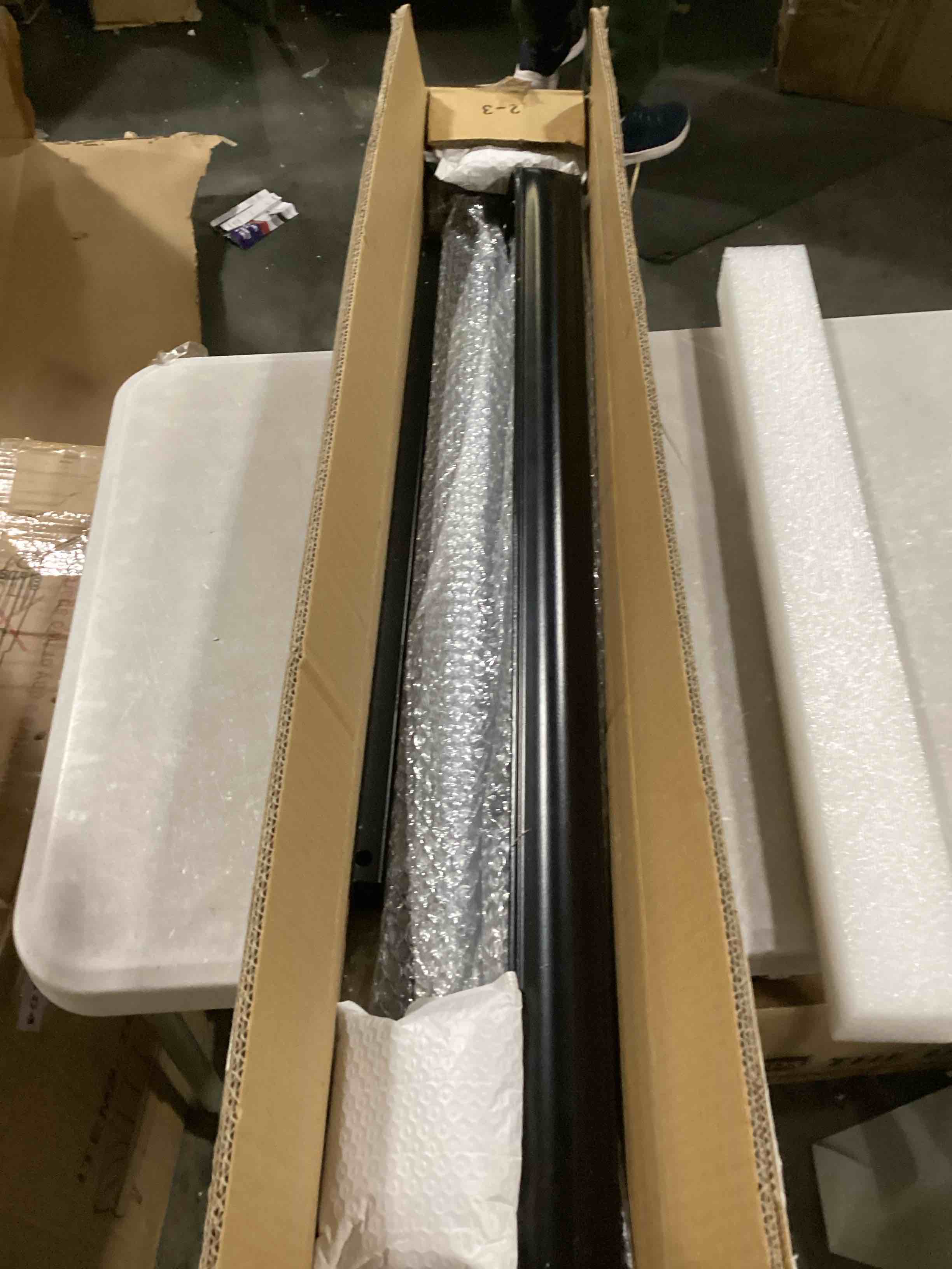 https://s3.amazonaws.com/lotting-images-prod/bidfta/ORG5737737_1717263145614.jpeg