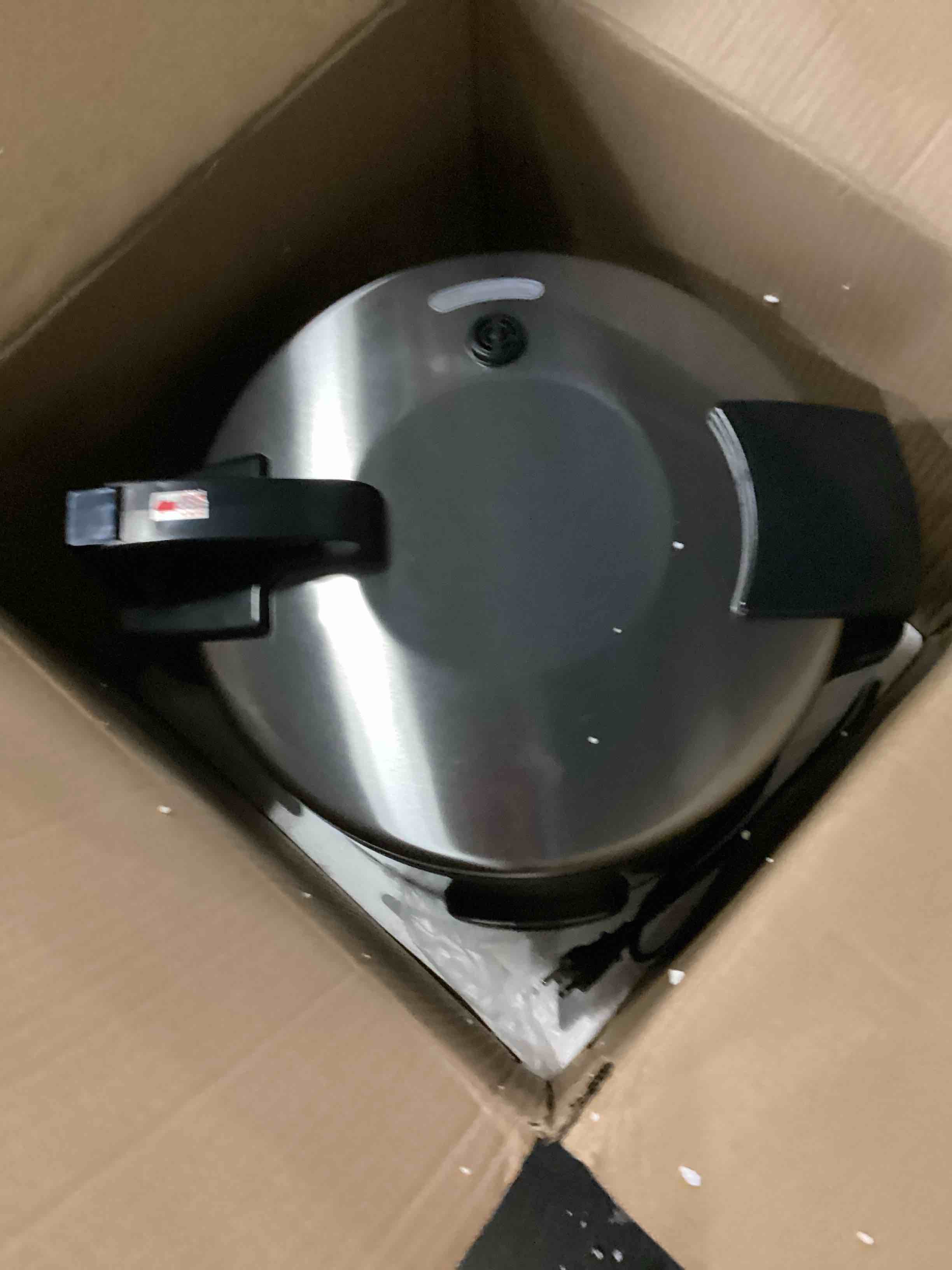 https://s3.amazonaws.com/lotting-images-prod/bidfta/ORG5738510_1716036612107.jpeg