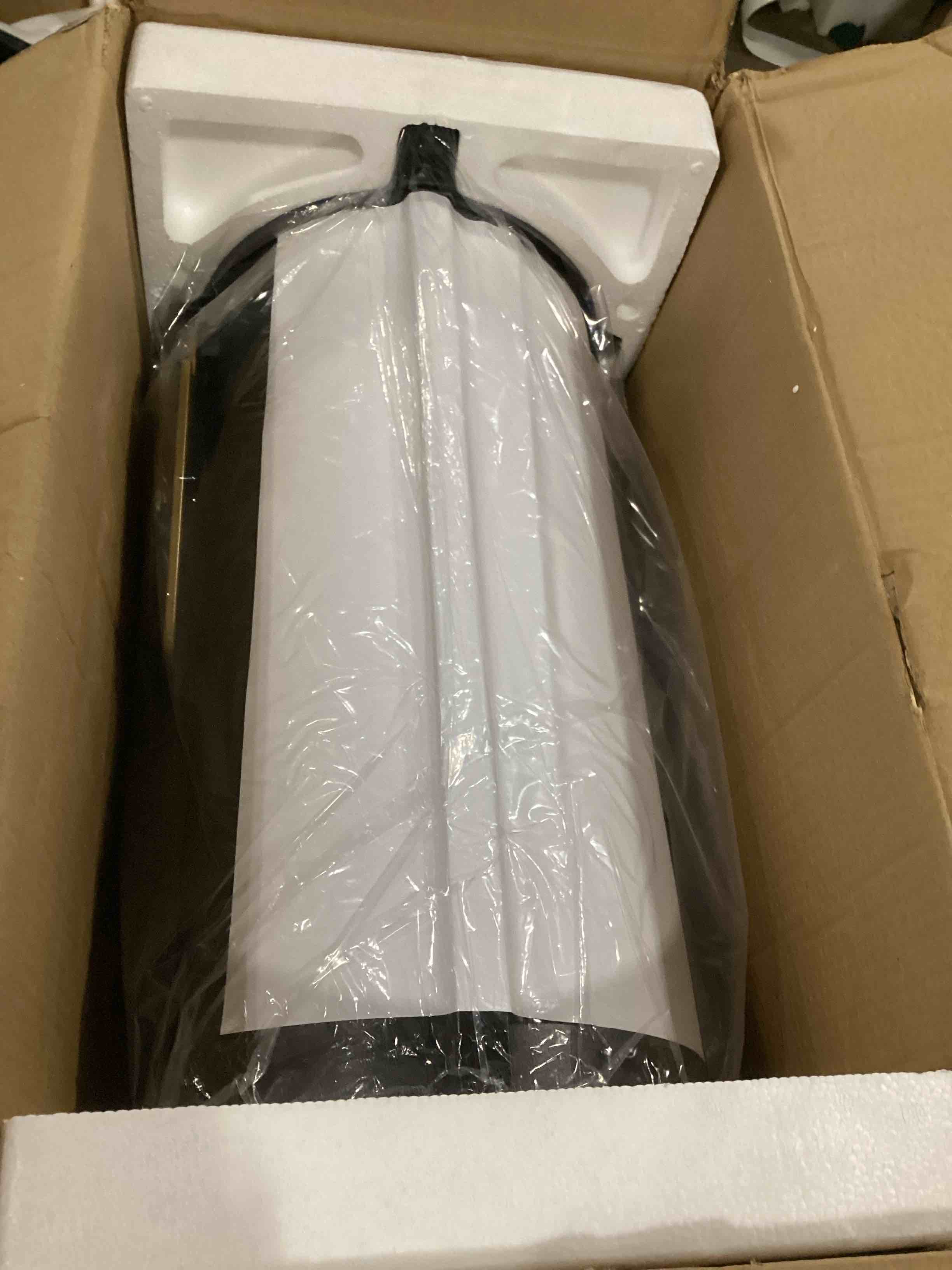 https://s3.amazonaws.com/lotting-images-prod/bidfta/ORG5740577_1717243123309.jpeg