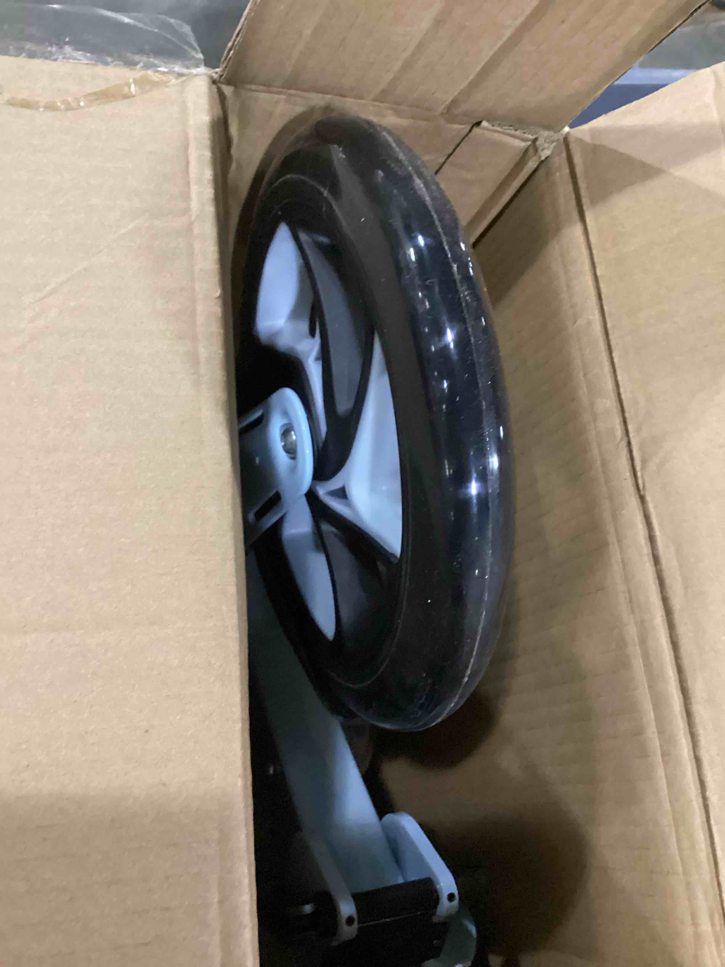 https://s3.amazonaws.com/lotting-images-prod/bidfta/ORG5741792_1717070135213.jpeg