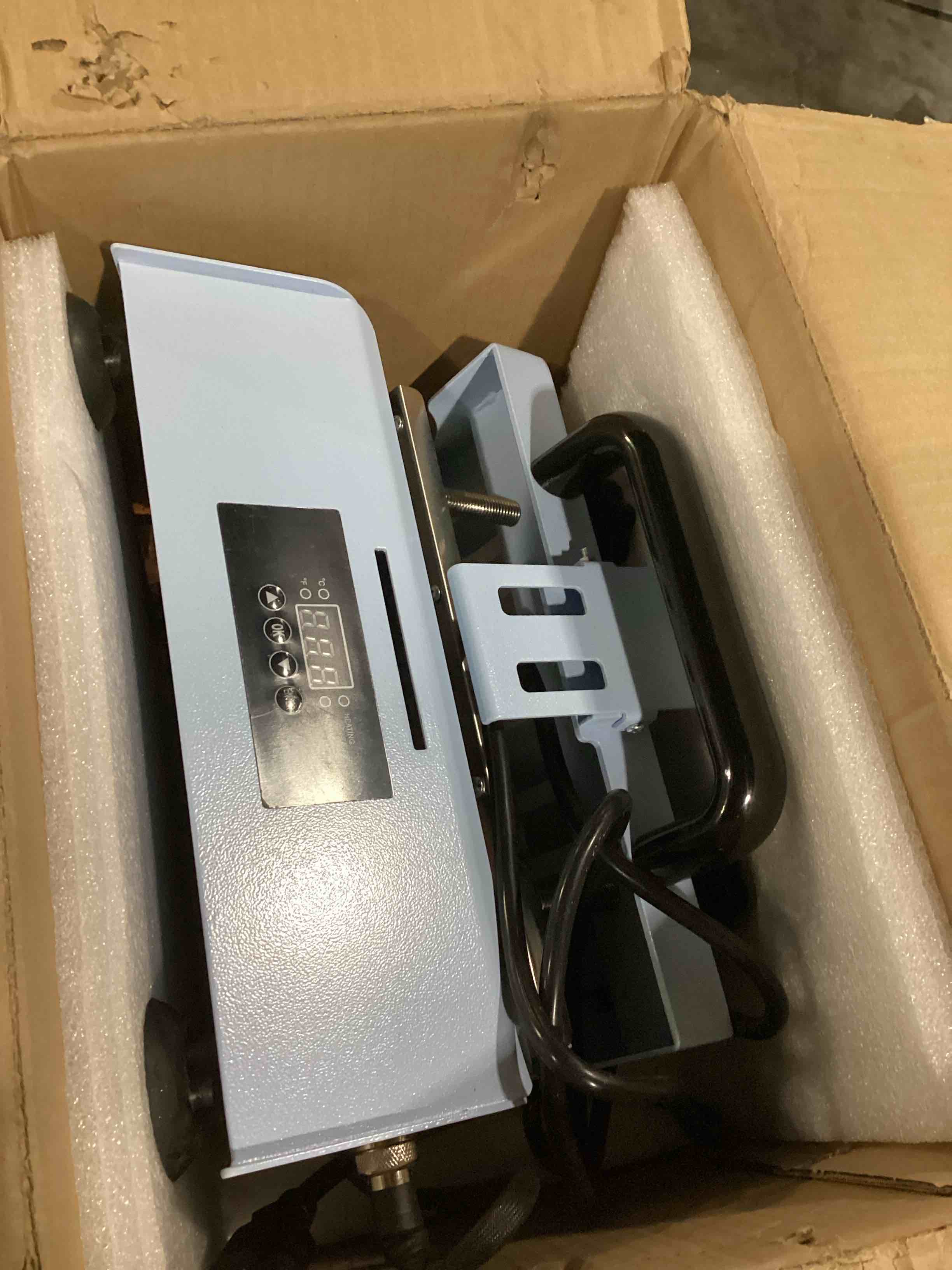 https://s3.amazonaws.com/lotting-images-prod/bidfta/ORG5742306_1718131908795.jpeg