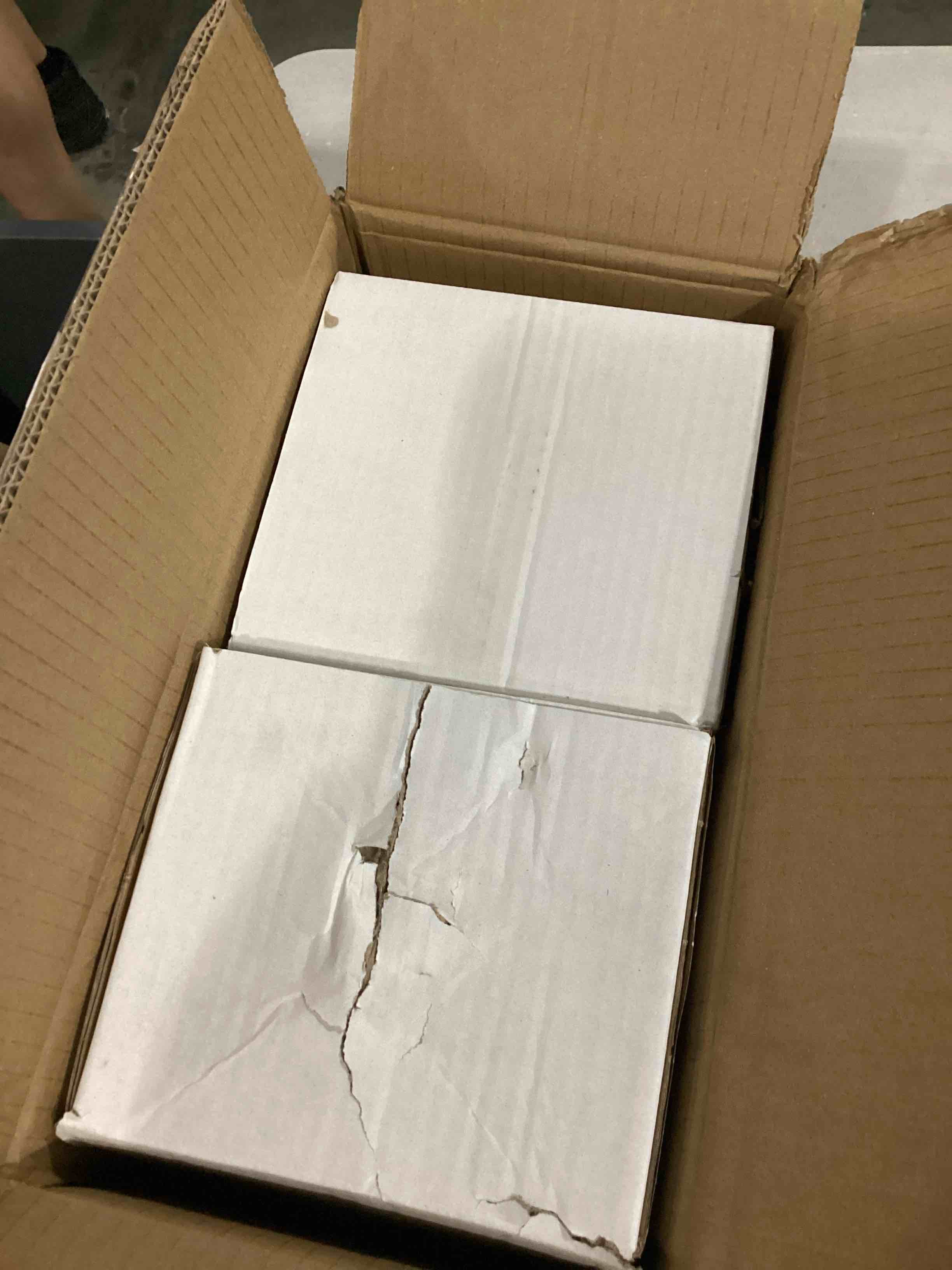 https://s3.amazonaws.com/lotting-images-prod/bidfta/ORG5742431_1718213581254.jpeg
