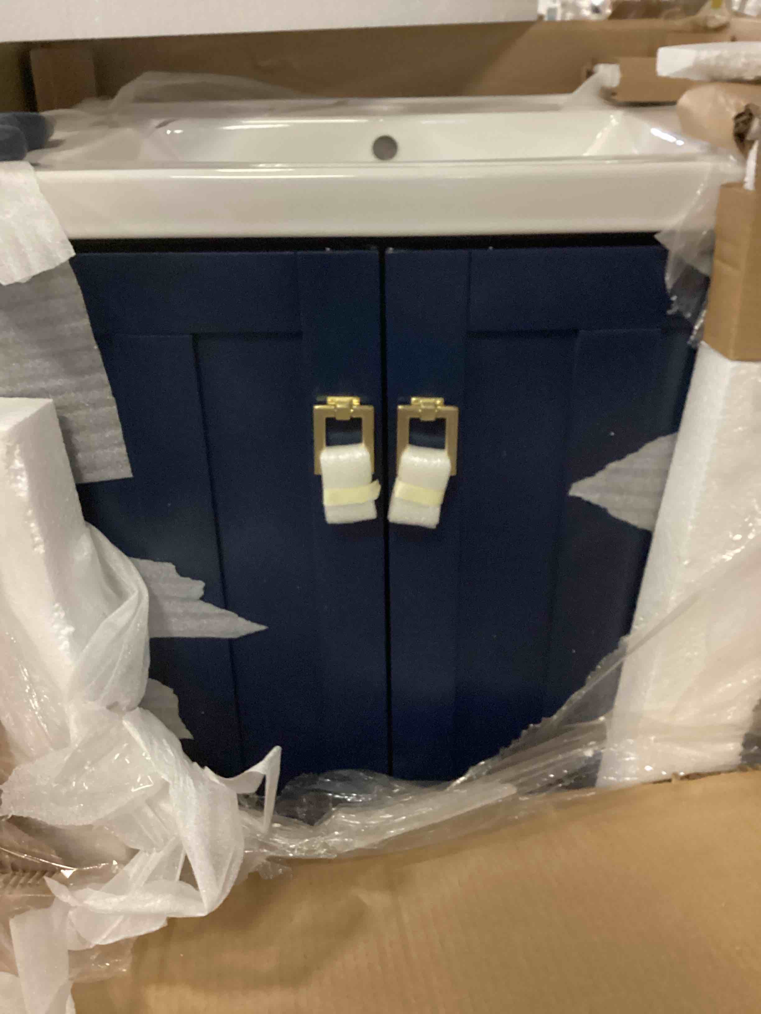 https://s3.amazonaws.com/lotting-images-prod/bidfta/ORG5742693_1715972120303.jpeg