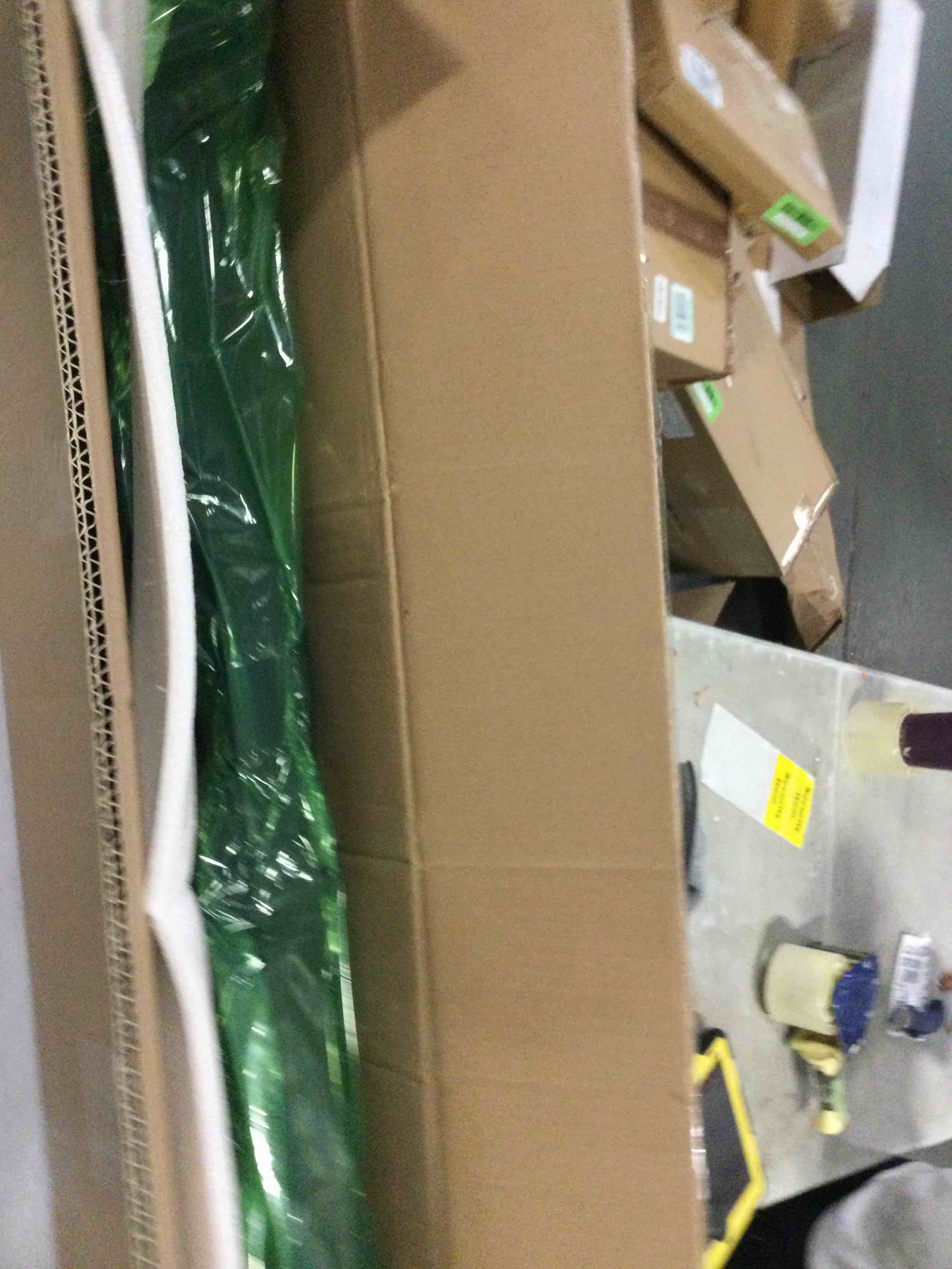 https://s3.amazonaws.com/lotting-images-prod/bidfta/ORG5747437_1706879531374.jpeg