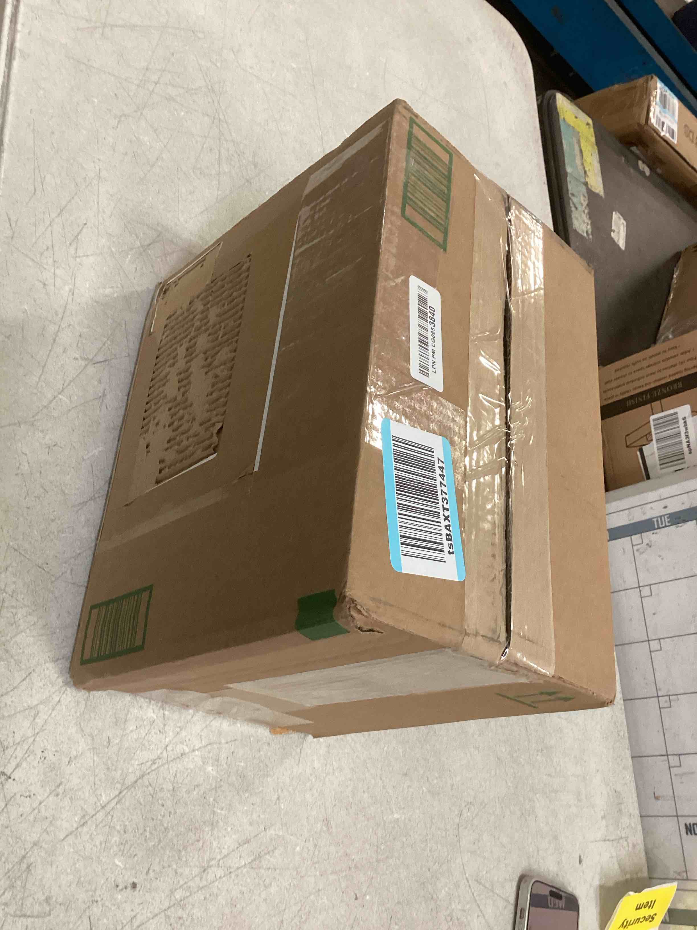 https://s3.amazonaws.com/lotting-images-prod/bidfta/ORG5750236_1707248322124.jpeg