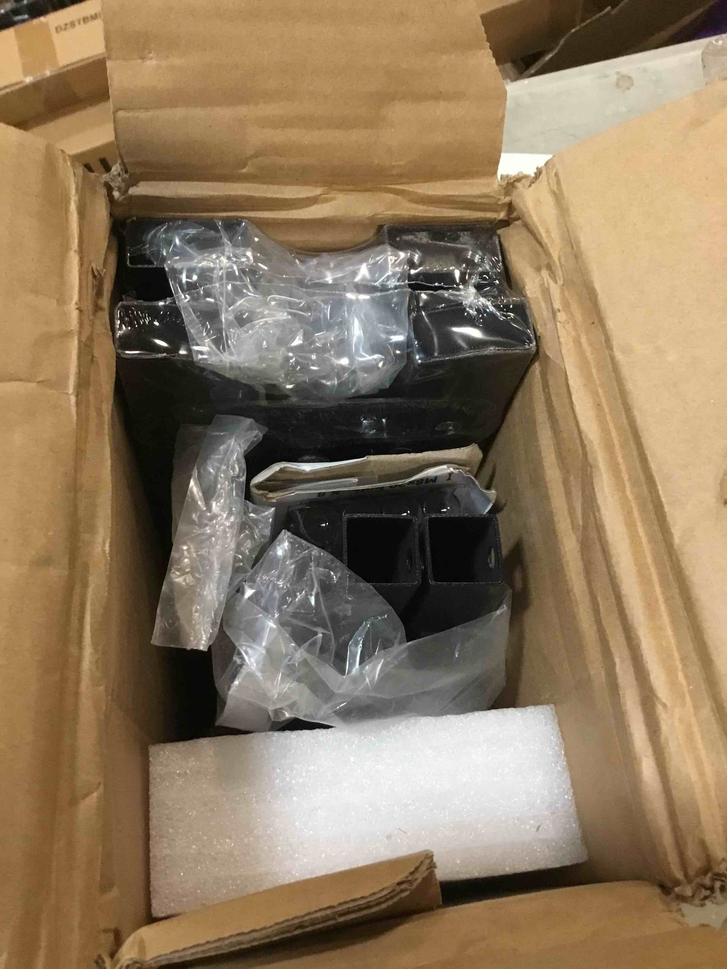https://s3.amazonaws.com/lotting-images-prod/bidfta/ORG5750589_1707741998264.jpeg