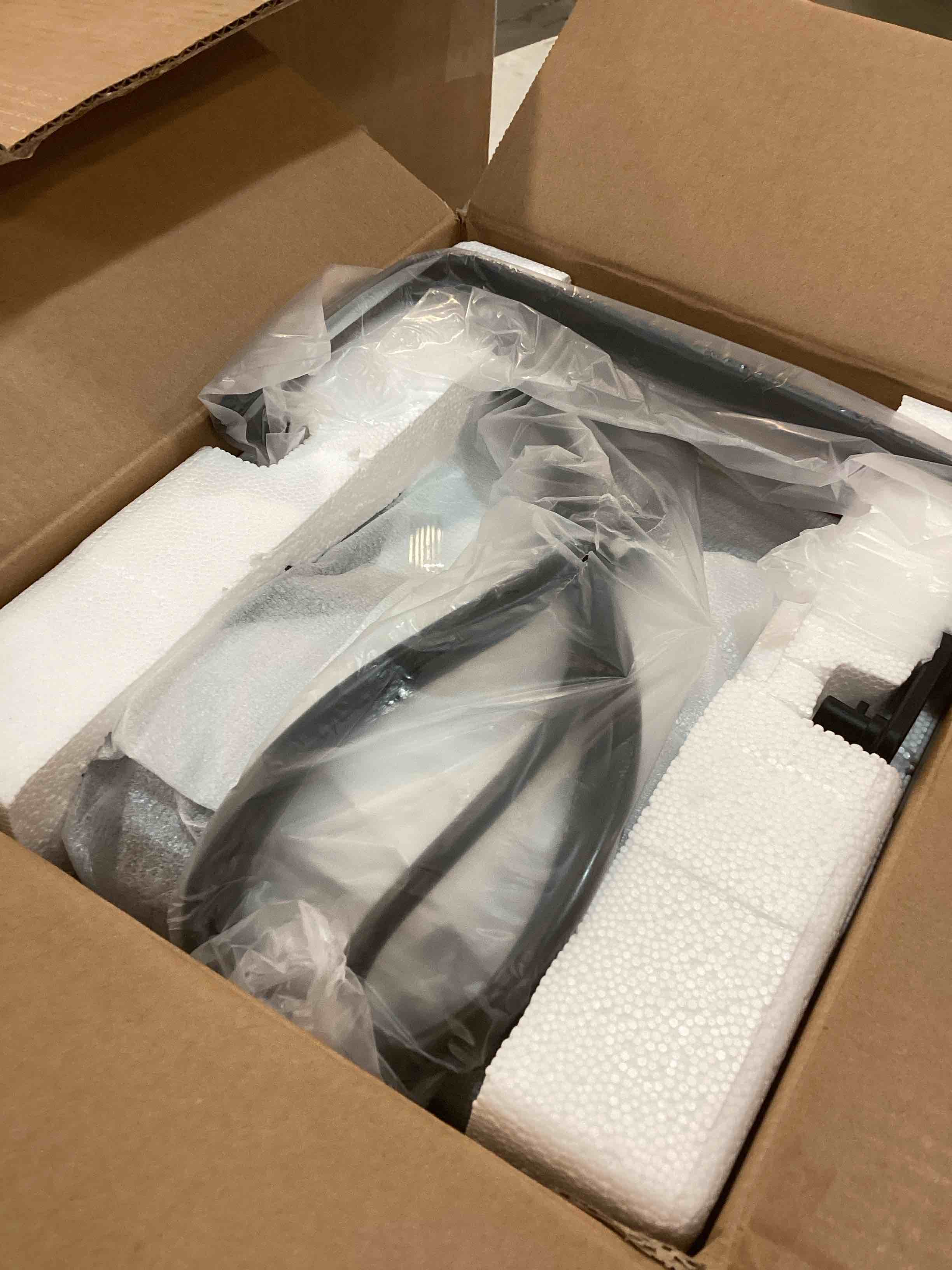 https://s3.amazonaws.com/lotting-images-prod/bidfta/ORG5751310_1708006599382.jpeg