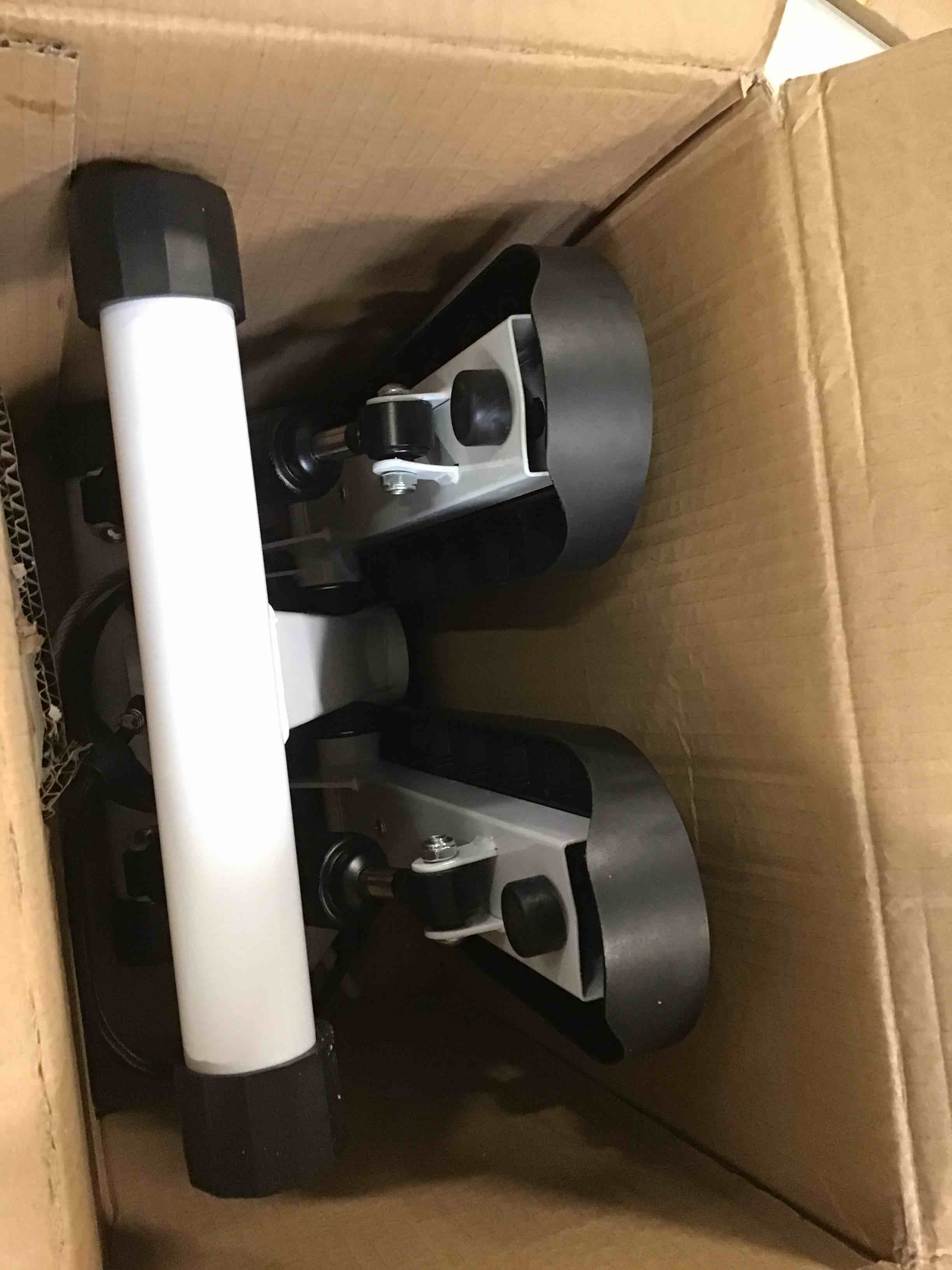 https://s3.amazonaws.com/lotting-images-prod/bidfta/ORG5753373_1706899301475.jpeg