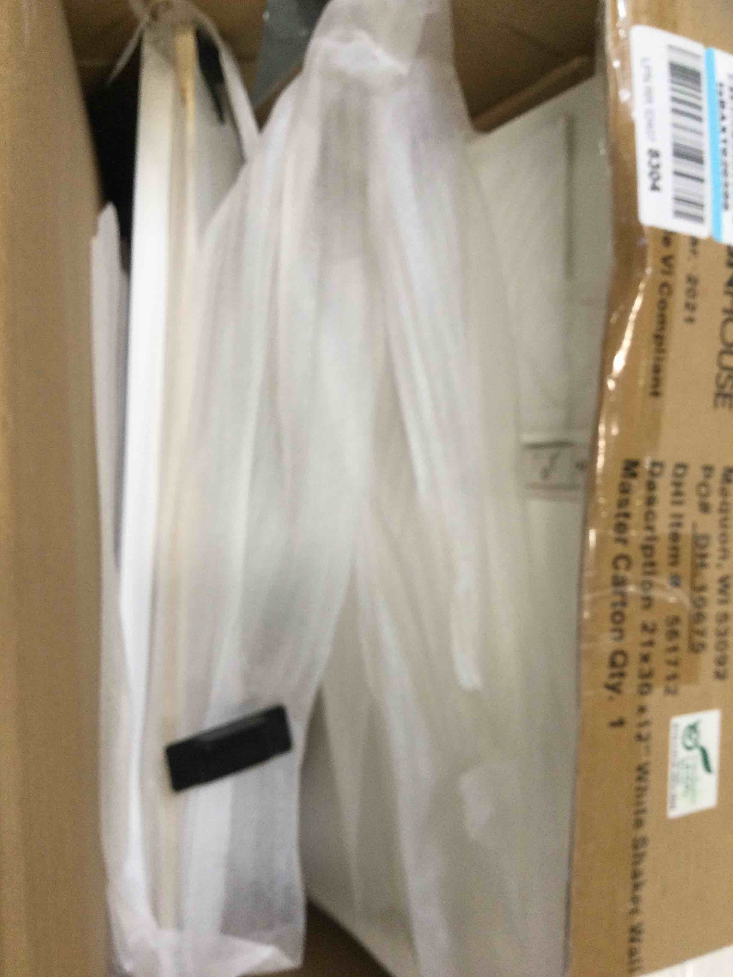 https://s3.amazonaws.com/lotting-images-prod/bidfta/ORG5753548_1706974034046.jpeg