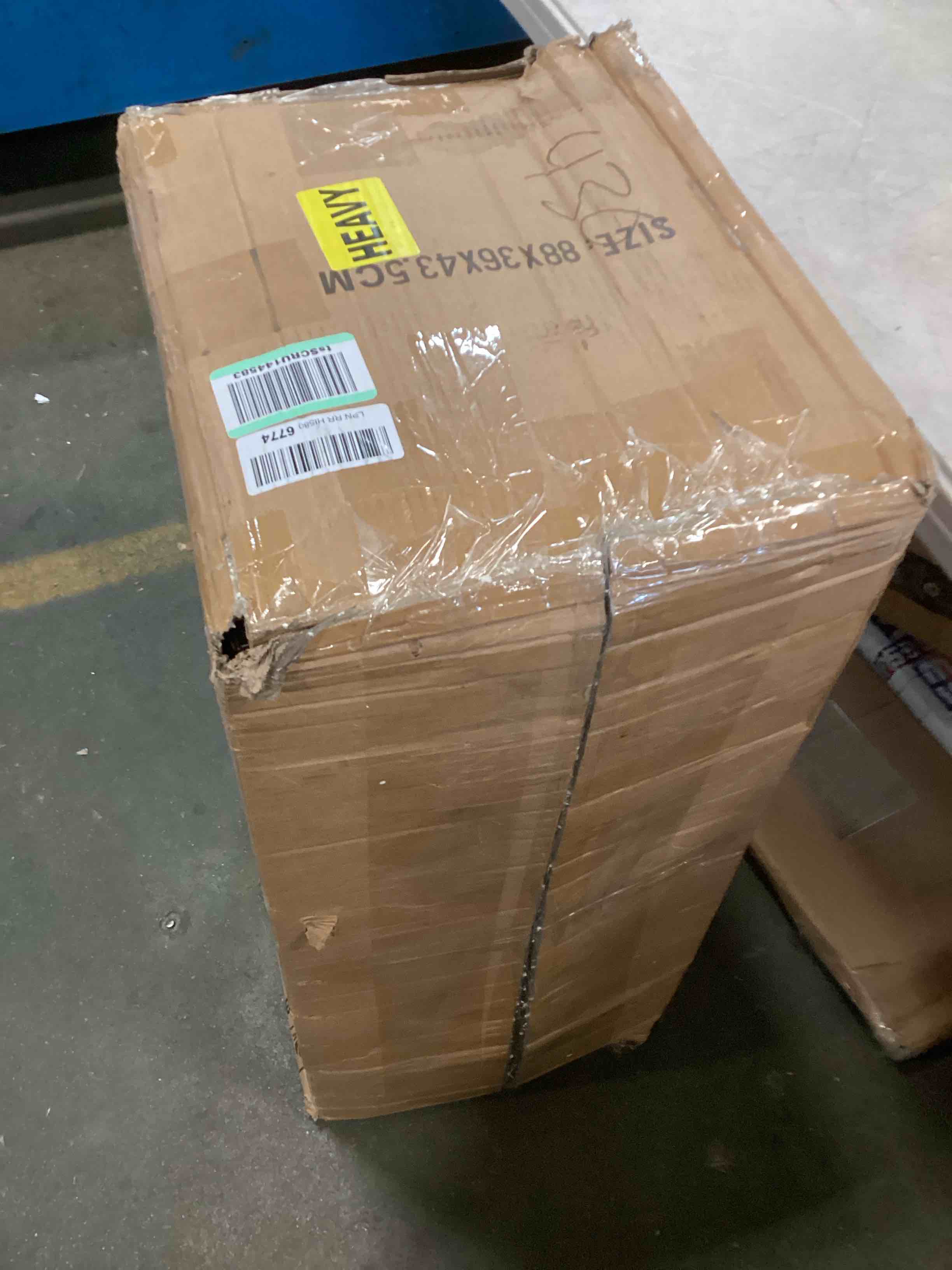 https://s3.amazonaws.com/lotting-images-prod/bidfta/ORG5753889_1707066538802.jpeg