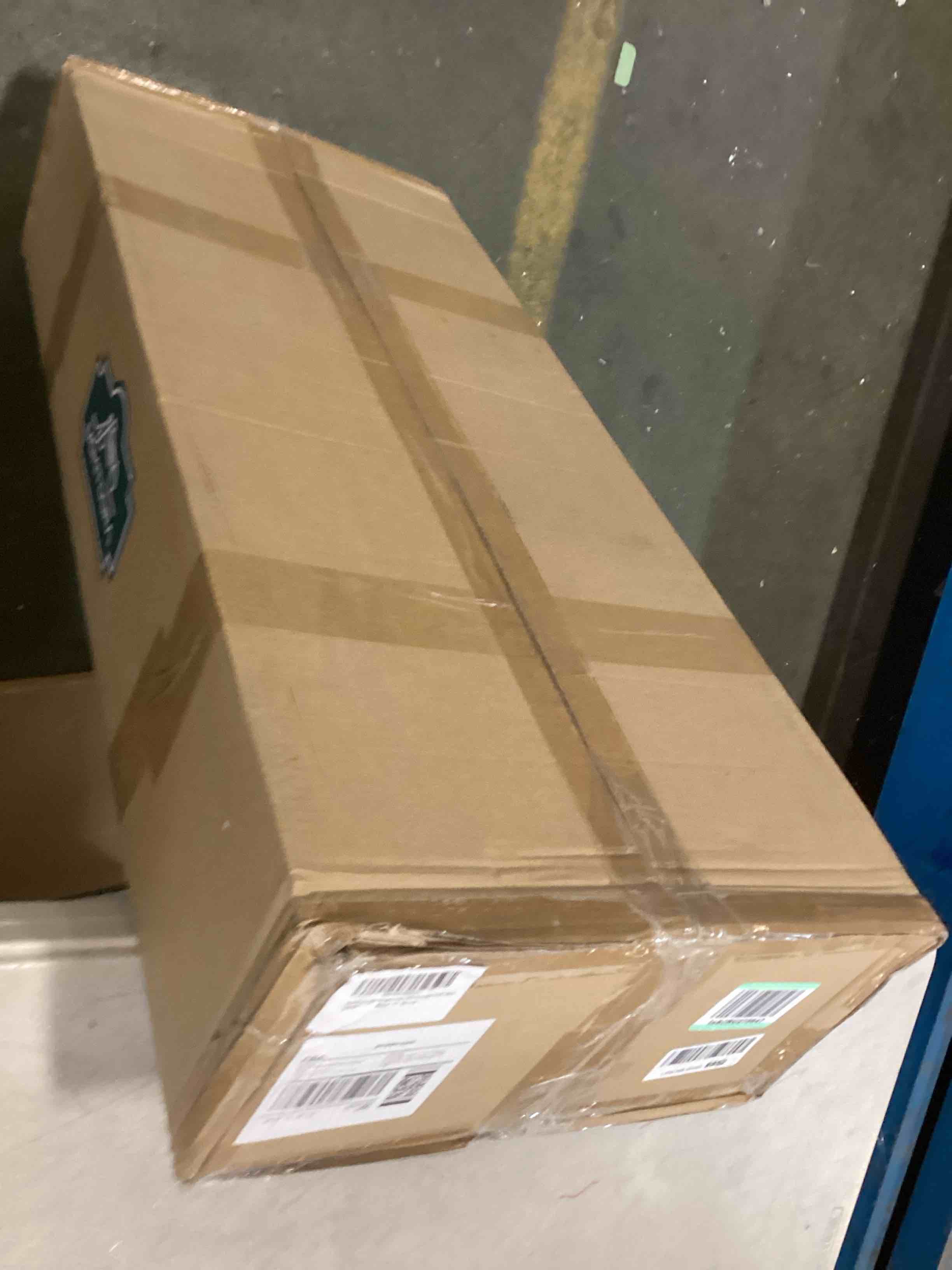 https://s3.amazonaws.com/lotting-images-prod/bidfta/ORG5753929_1707071421473.jpeg