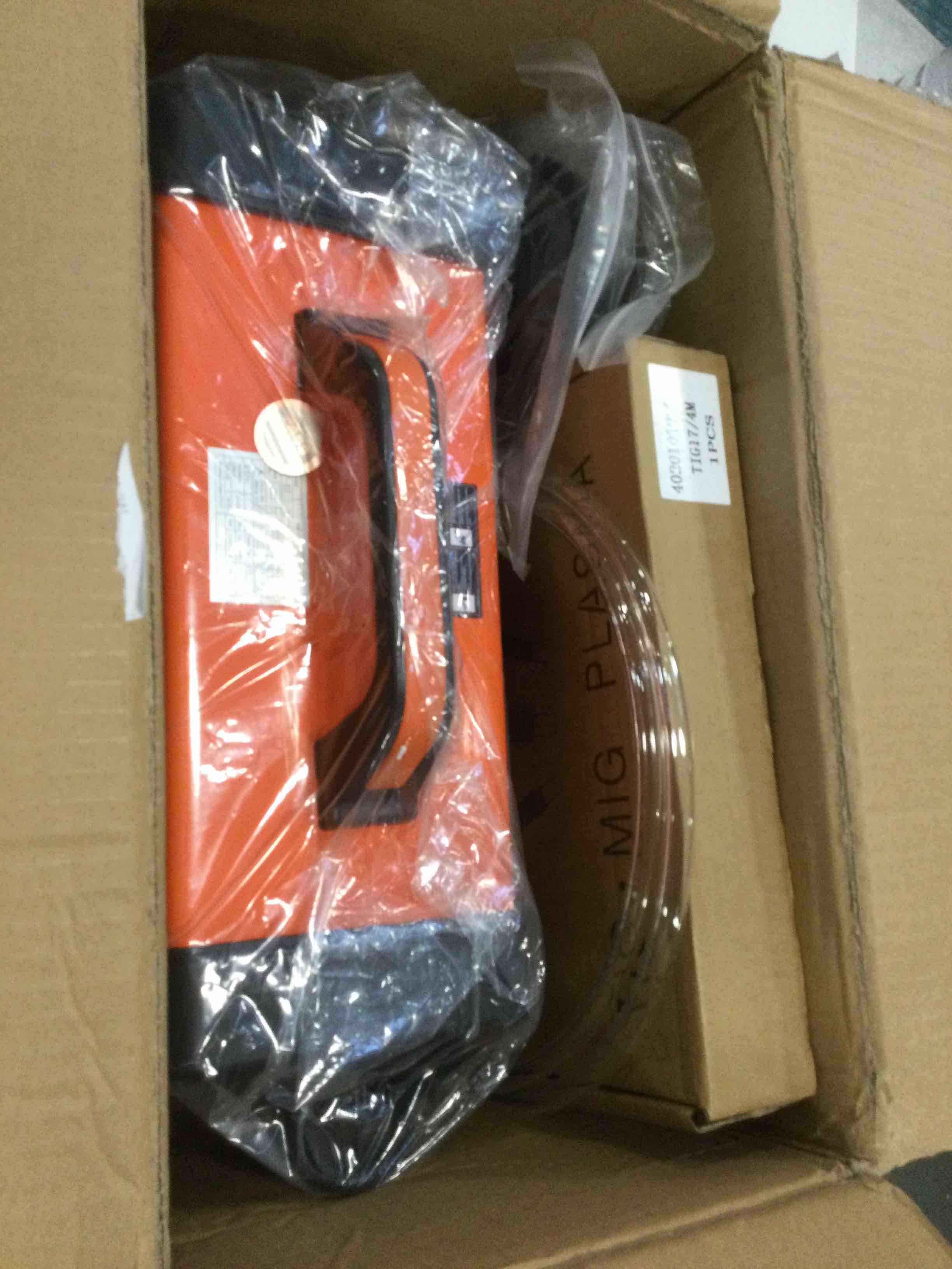 https://s3.amazonaws.com/lotting-images-prod/bidfta/ORG5754070_1707140103259.jpeg