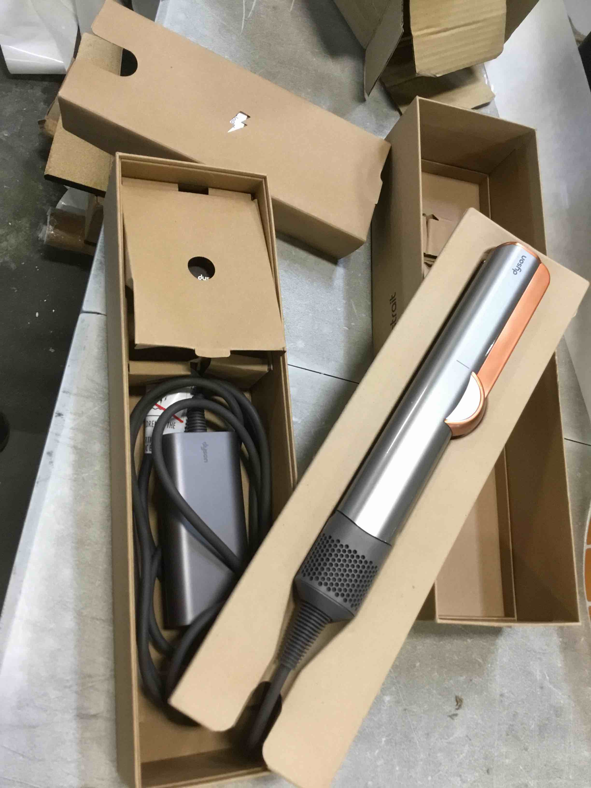 https://s3.amazonaws.com/lotting-images-prod/bidfta/ORG5754288_1707165720437.jpeg