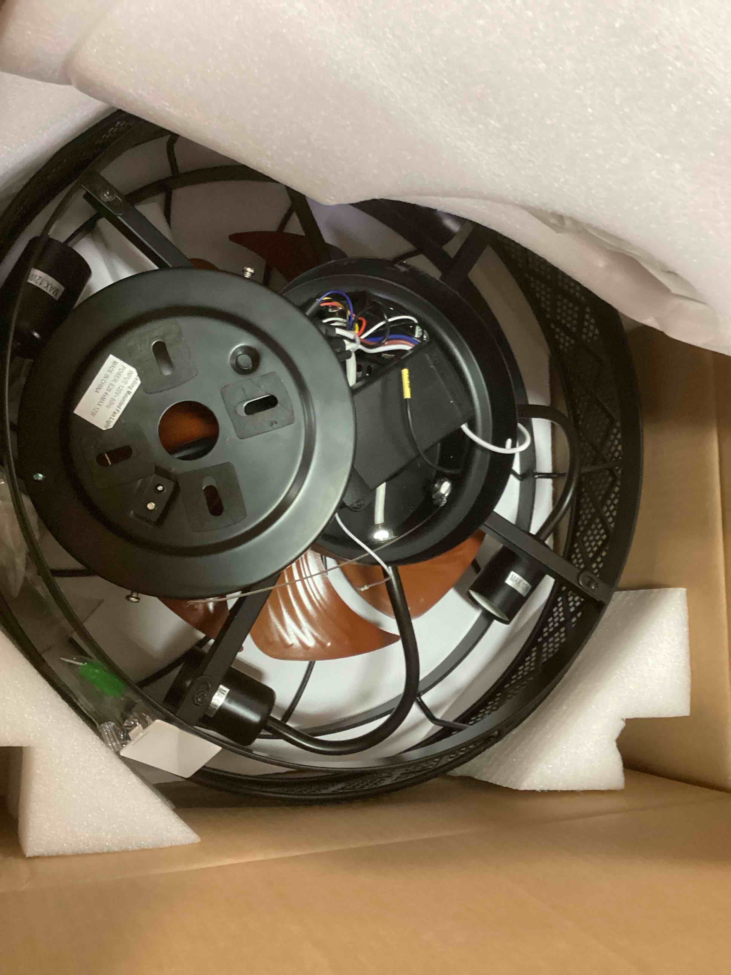https://s3.amazonaws.com/lotting-images-prod/bidfta/ORG5754398_1707229938615.jpeg