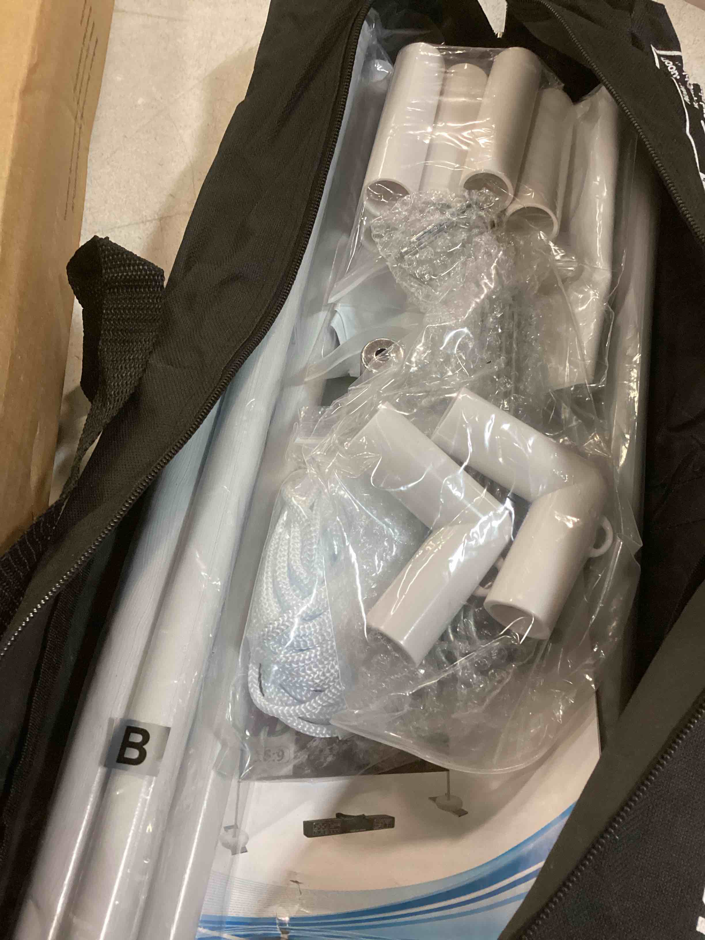 https://s3.amazonaws.com/lotting-images-prod/bidfta/ORG5754811_1706795131431.jpeg