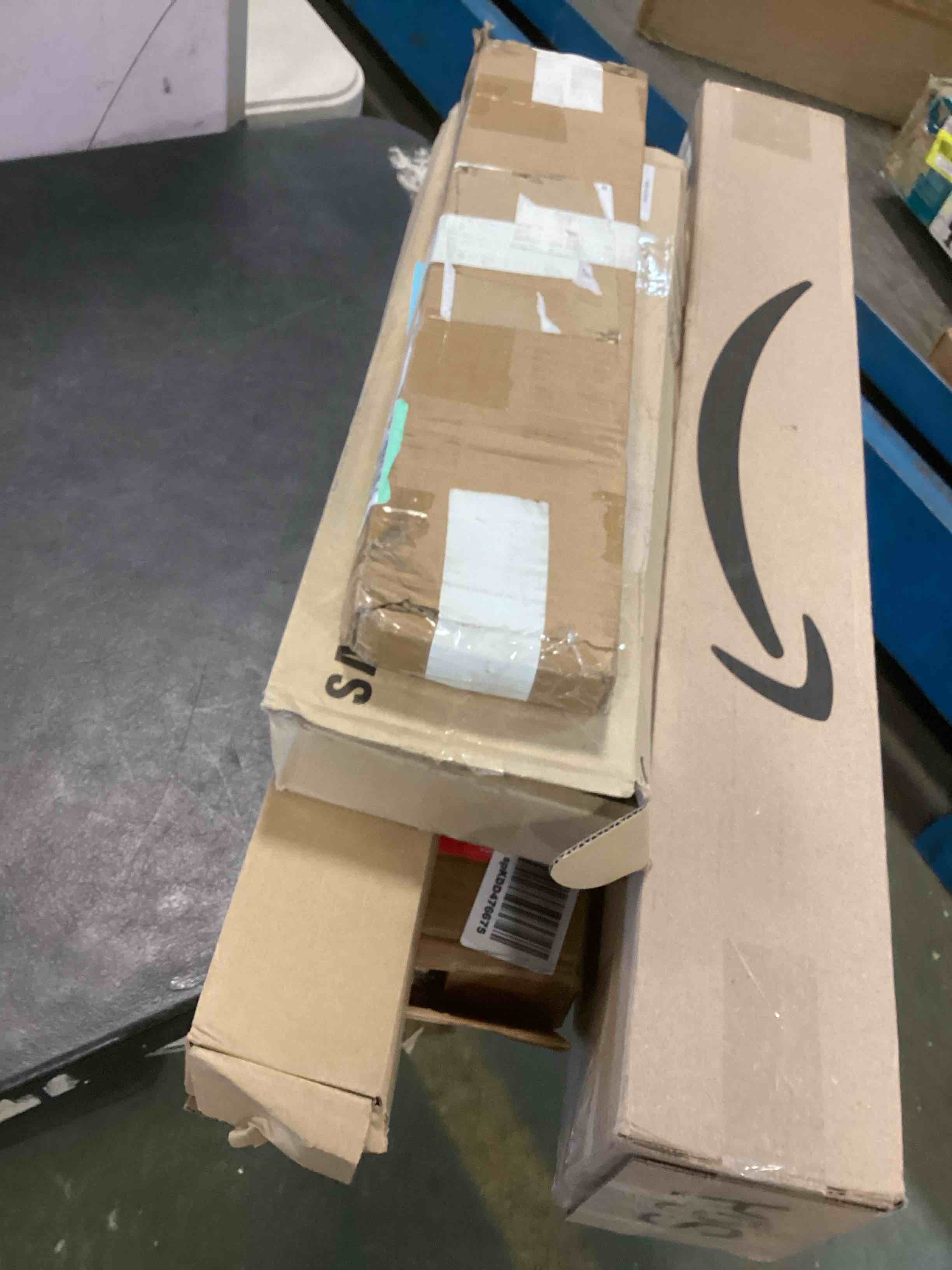 Various assorted items for home maintenance and car accessories