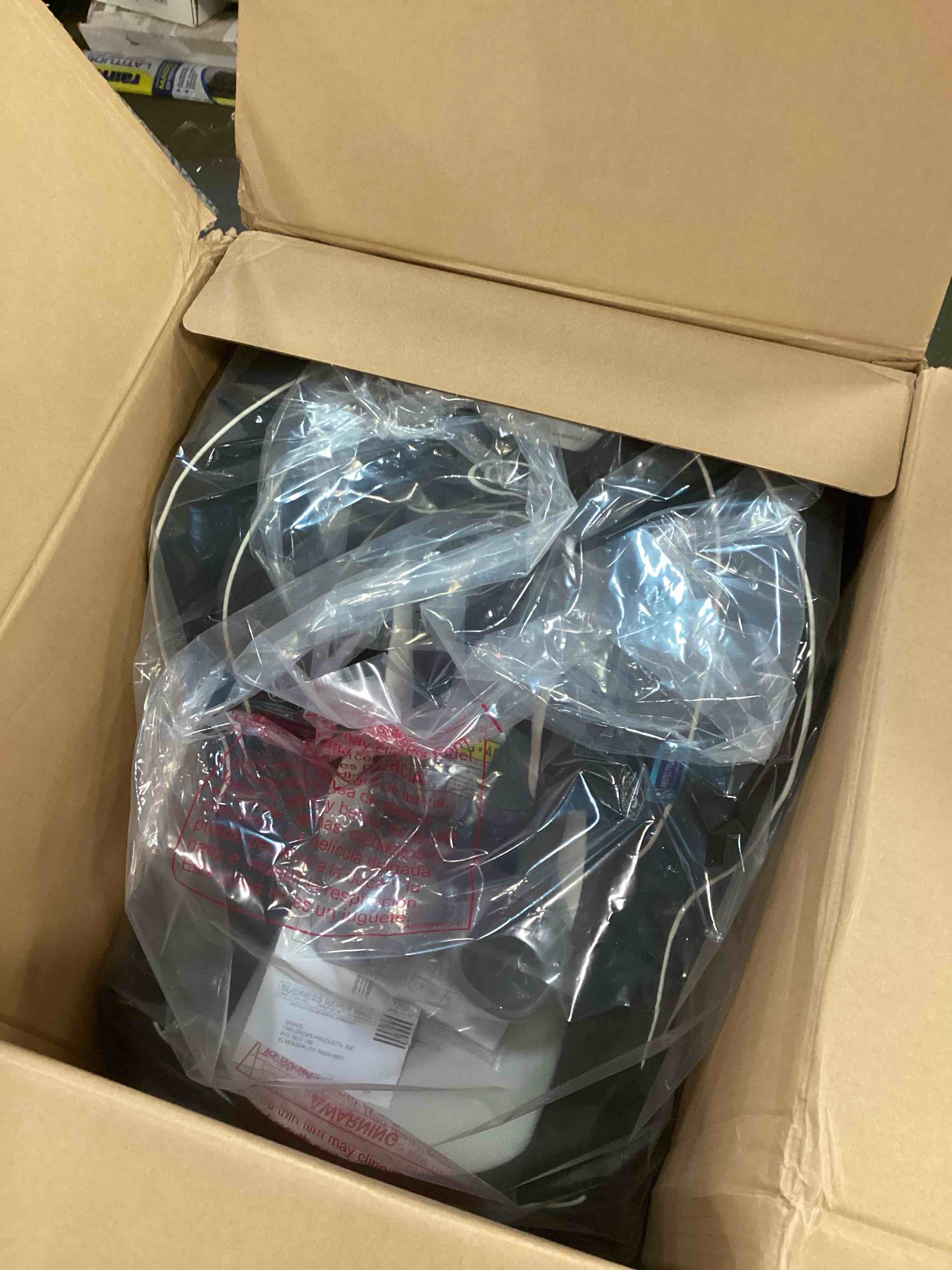 https://s3.amazonaws.com/lotting-images-prod/bidfta/ORG5756975_1707583511012.jpeg