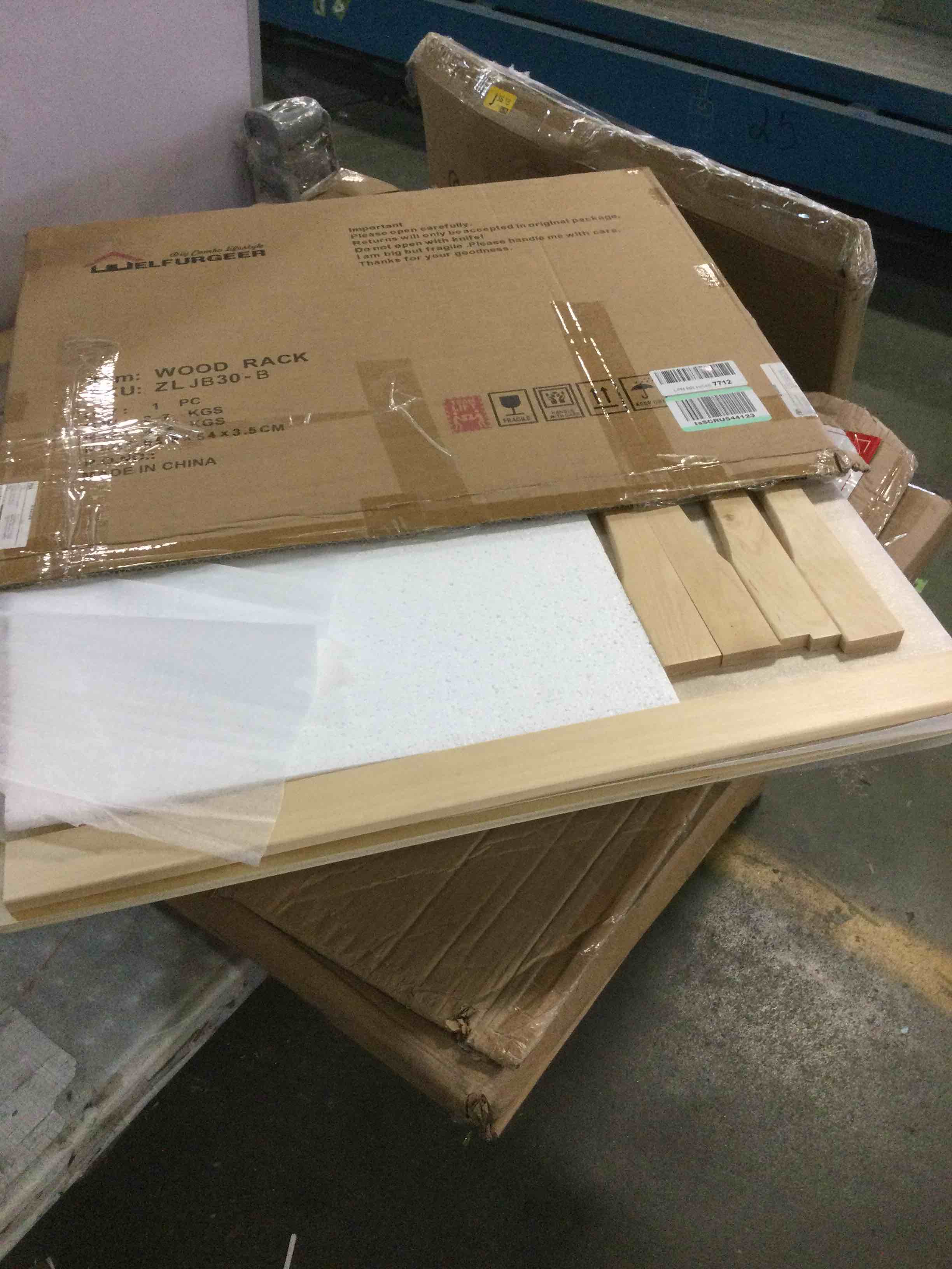 https://s3.amazonaws.com/lotting-images-prod/bidfta/ORG5757335_1707849110275.jpeg